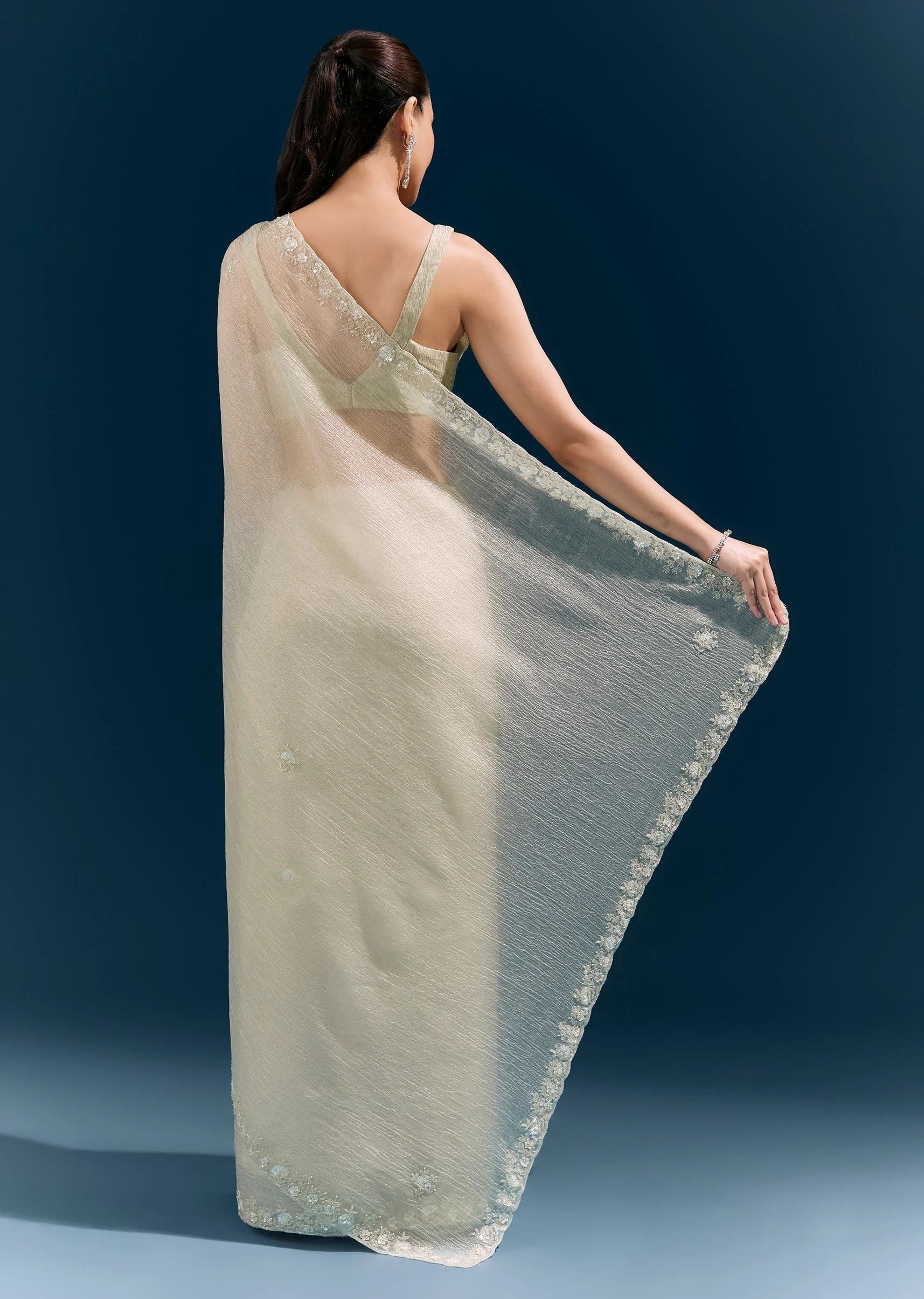 Pista Green Crush Tissue Saree With Hand Embroidered Cutda Border And Butti - Image 4