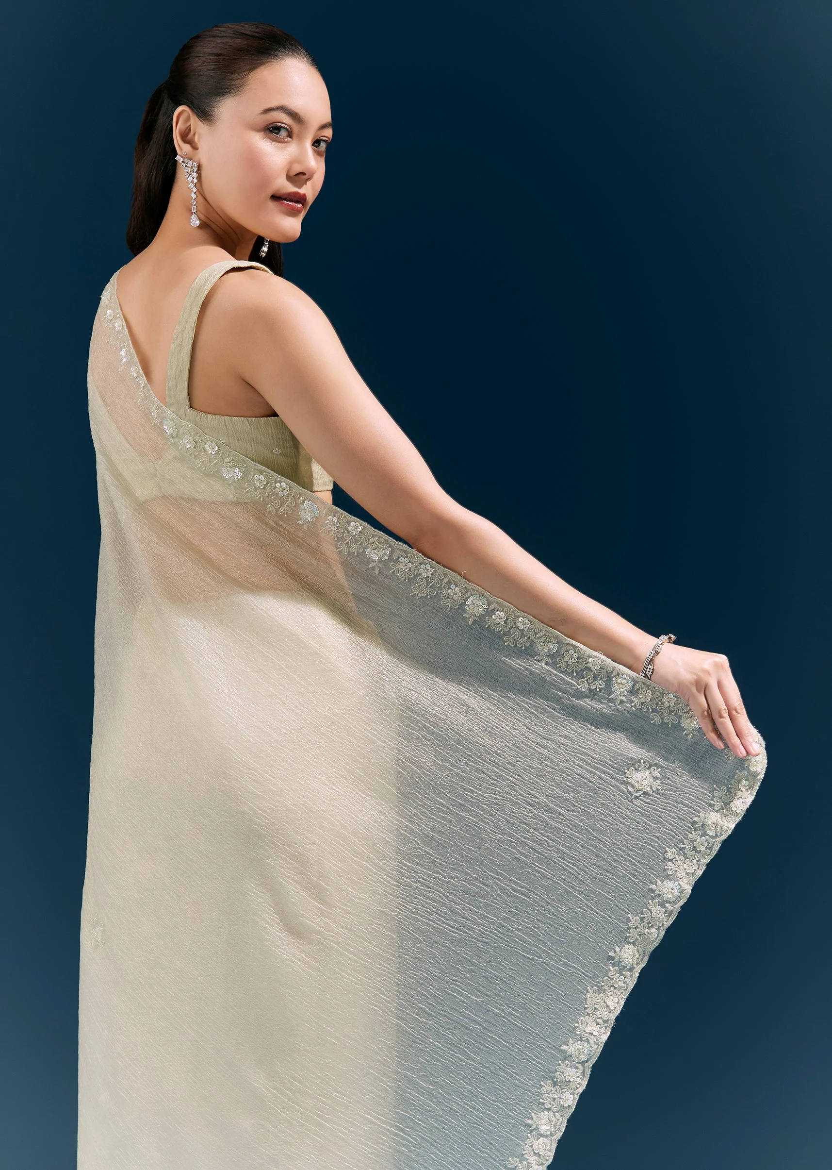 Pista Green Crush Tissue Saree With Hand Embroidered Cutda Border And Butti - Image 6
