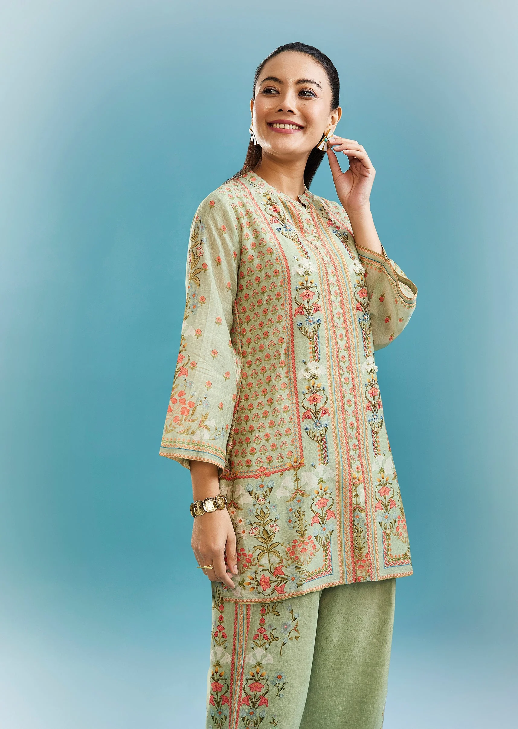 Pista Green Floral Co-ord Set With Cut Dana And Sequins Work - Image 4