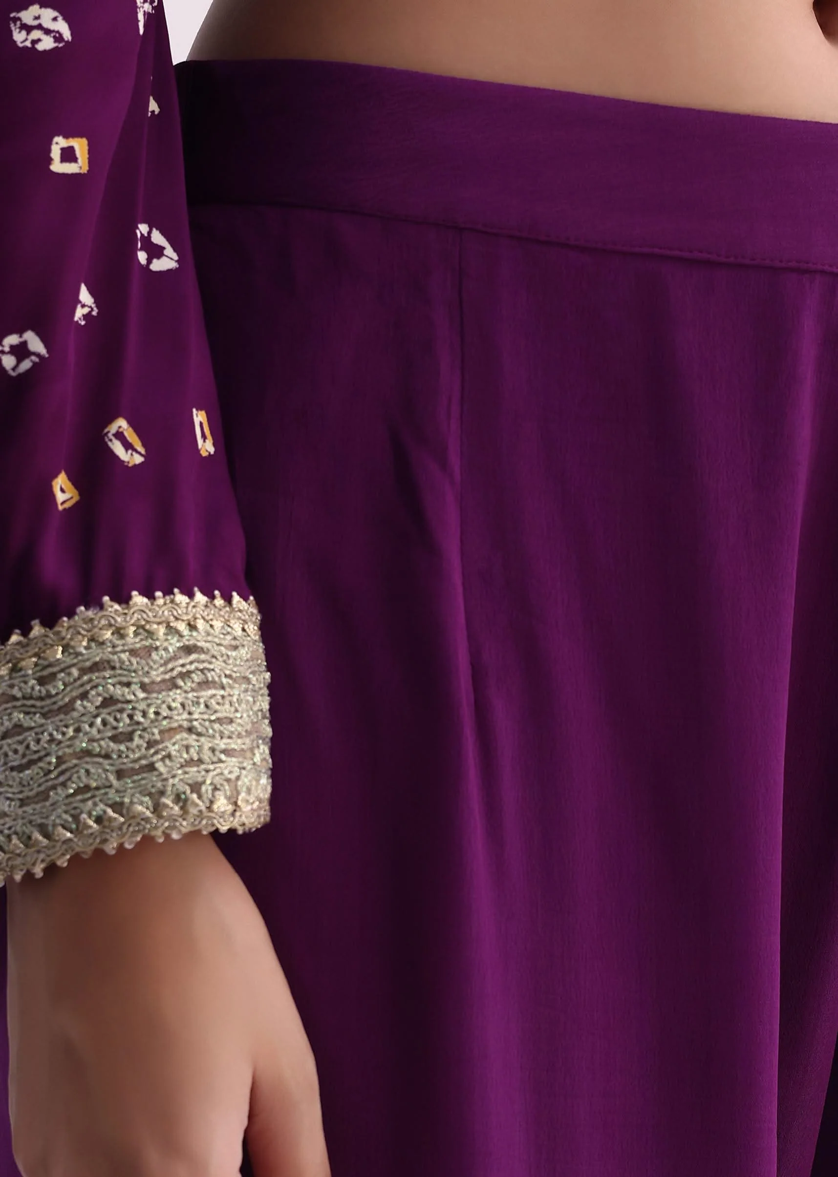 Purple Bandhani Print Kurti Pant Set With Dupatta - Image 7
