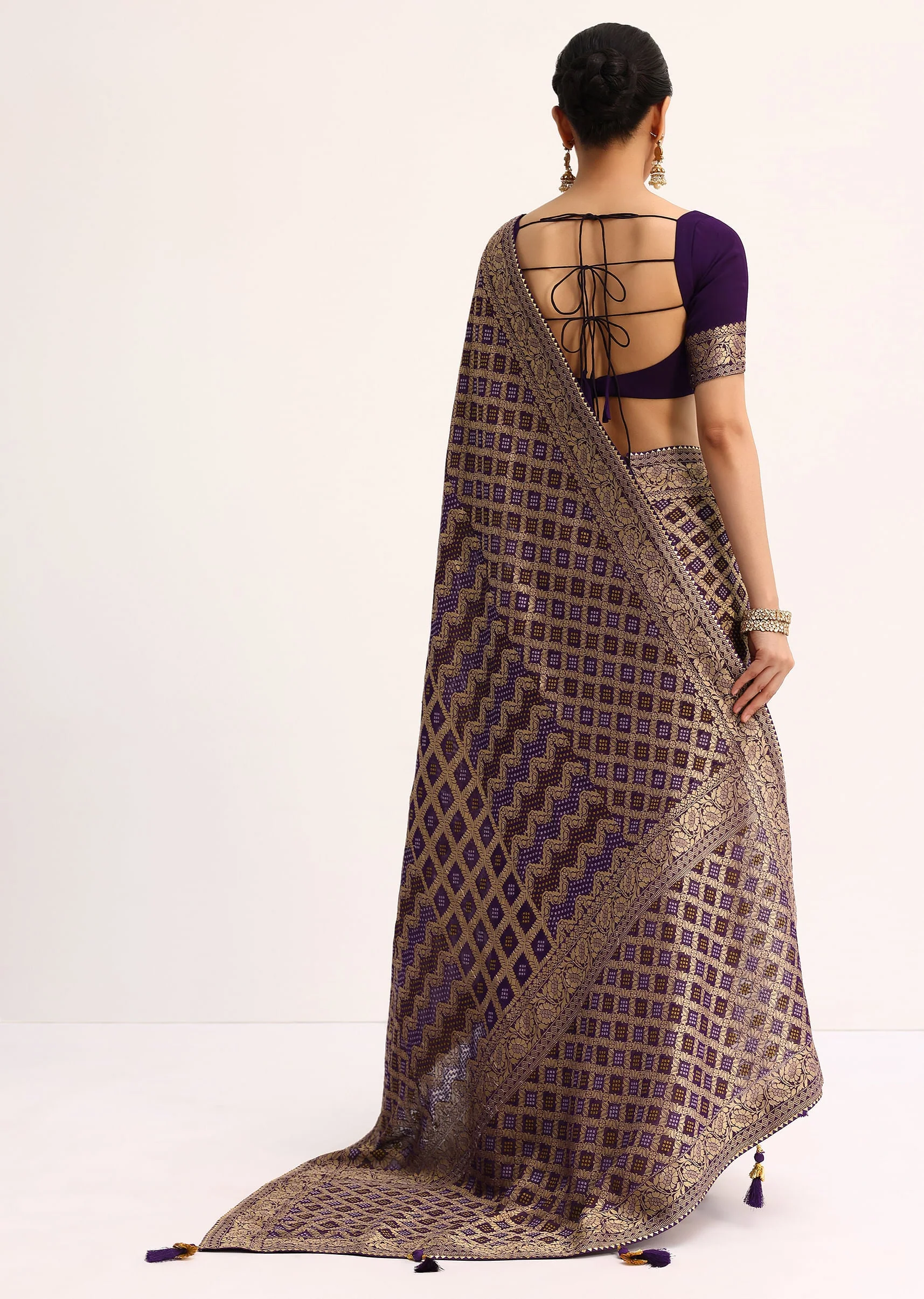 Purple Bandhani Tie Dye Ready To Wear Saree With Zari Jaal And Unstitched Blouse - Image 4