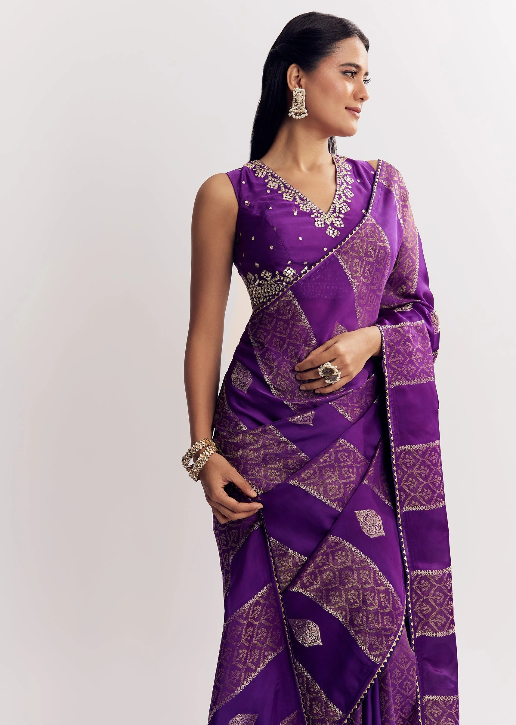 Purple Dola Silk Saree With Gota Patti Motif And Embroidered Blouse - Image 5