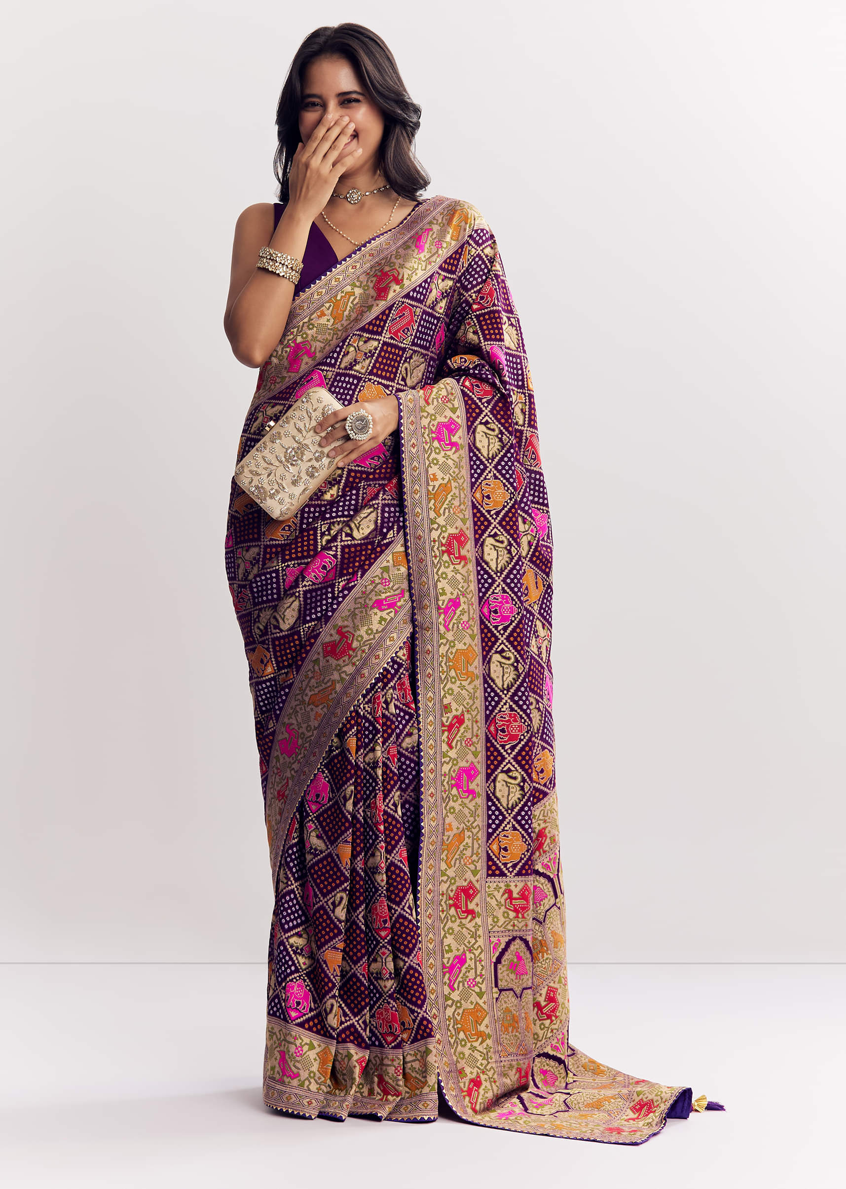 Purple Georgette Bandhani Saree With Animal Motifs And Gota Border - Image 3