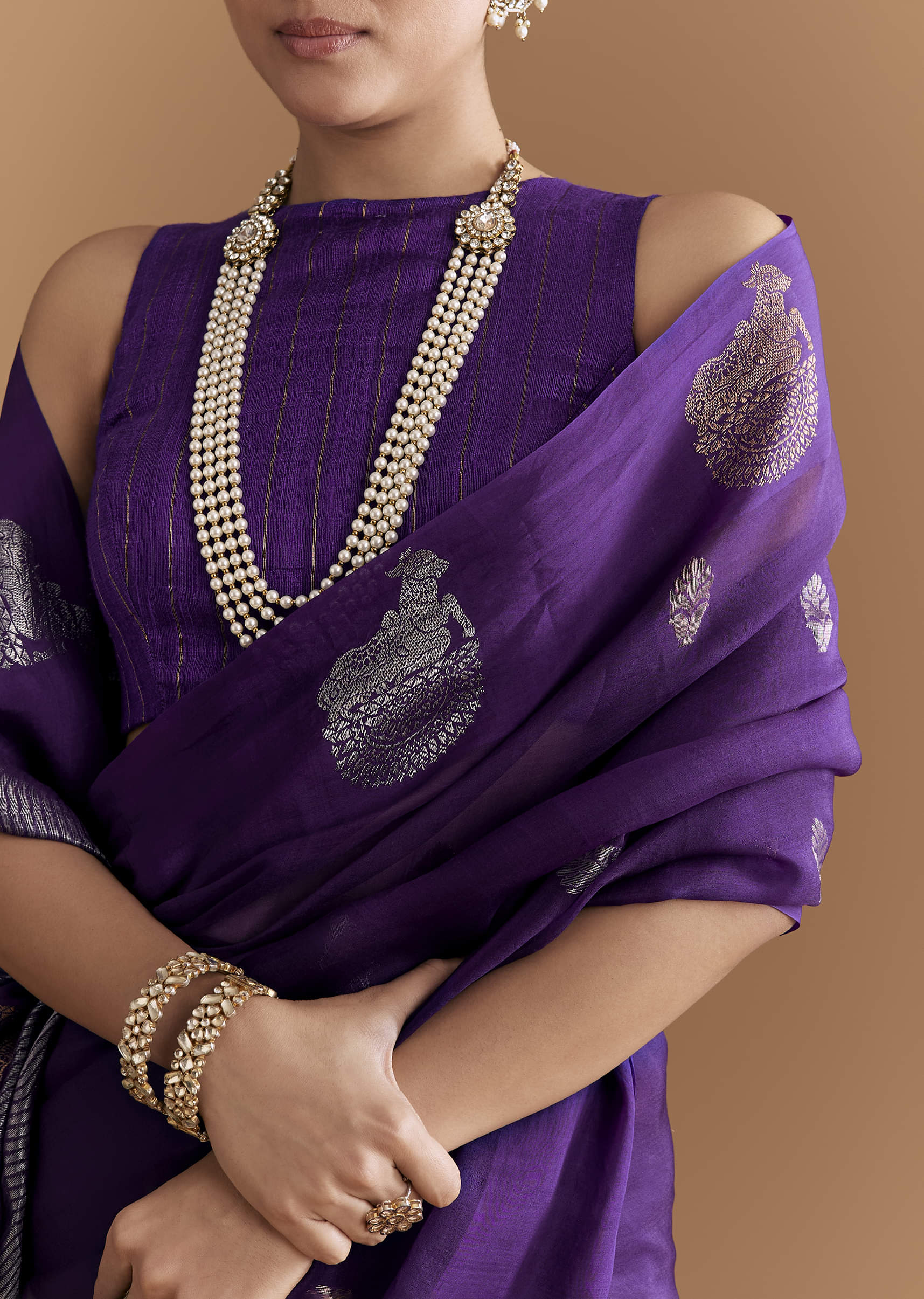 Purple Linen Woven Saree With Brocade And Zari Work - Image 2