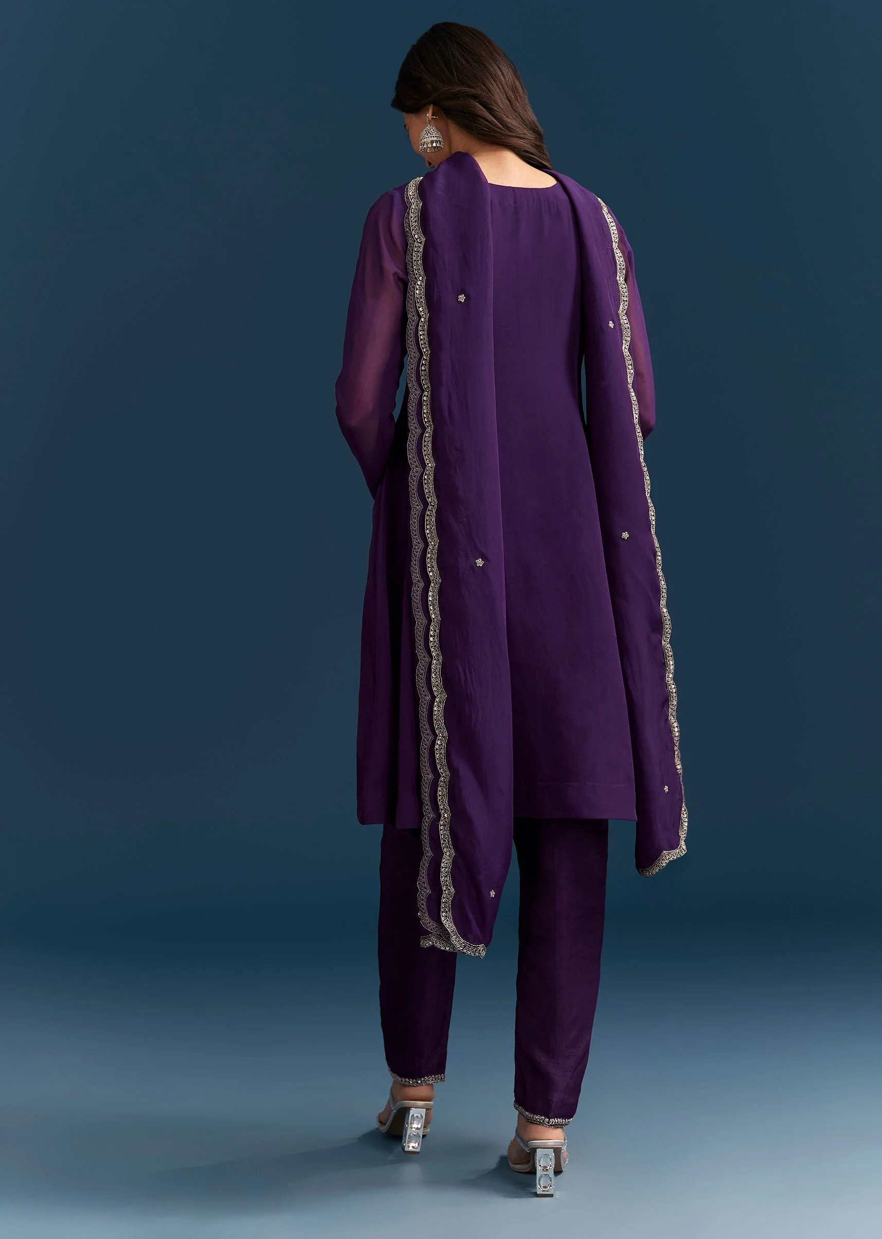 Purple Organza Kurta Set With Embroidery And Dupatta - Image 5