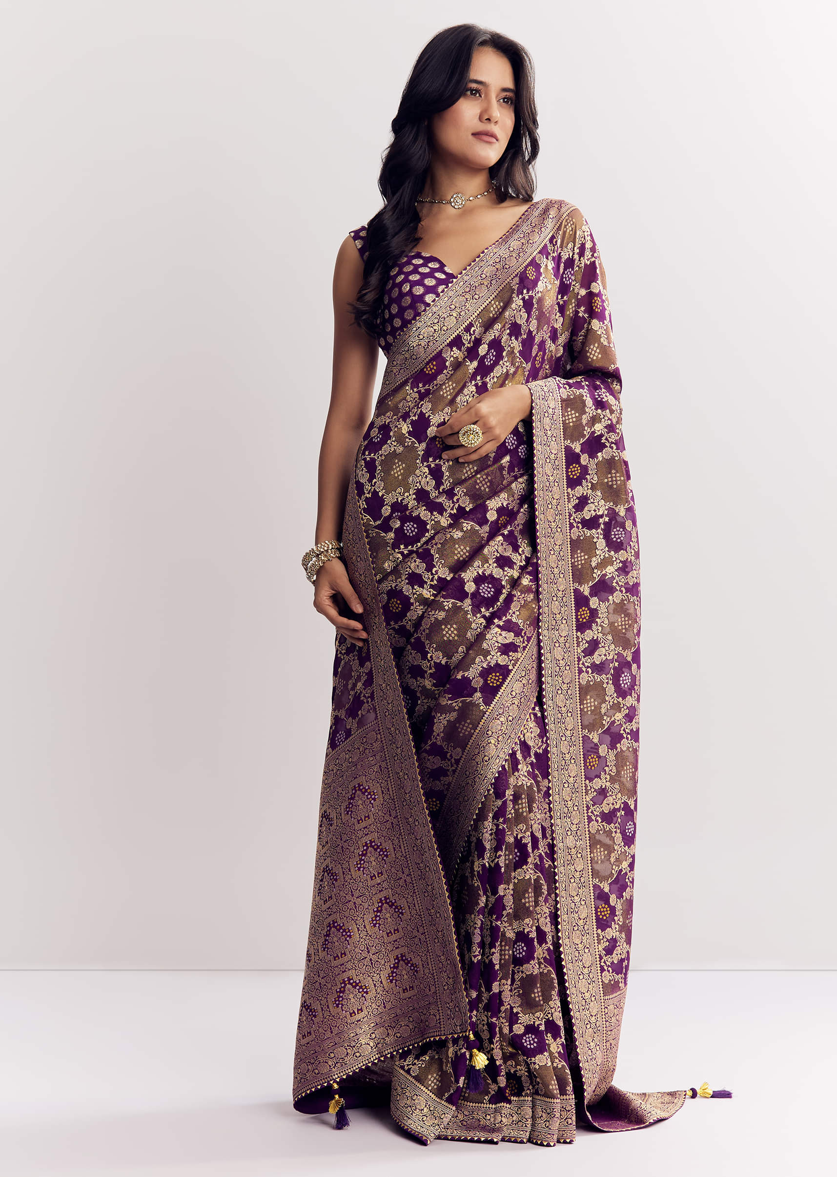 Purple Shaded Georgette Saree With Zari Jaal Work - Image 3