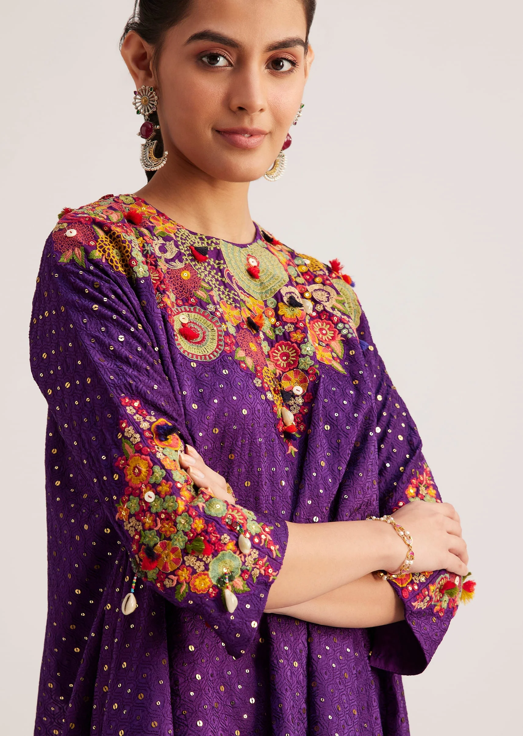 Purple Silk Kurta Dhoti Set With Resham Embroidery And Tassel Details - Image 2