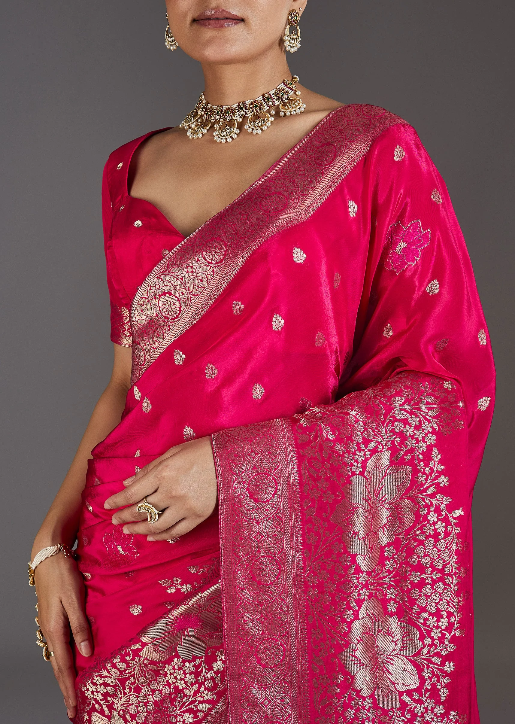Rani Pink Dola Silk Saree With Zari Butti - Image 2