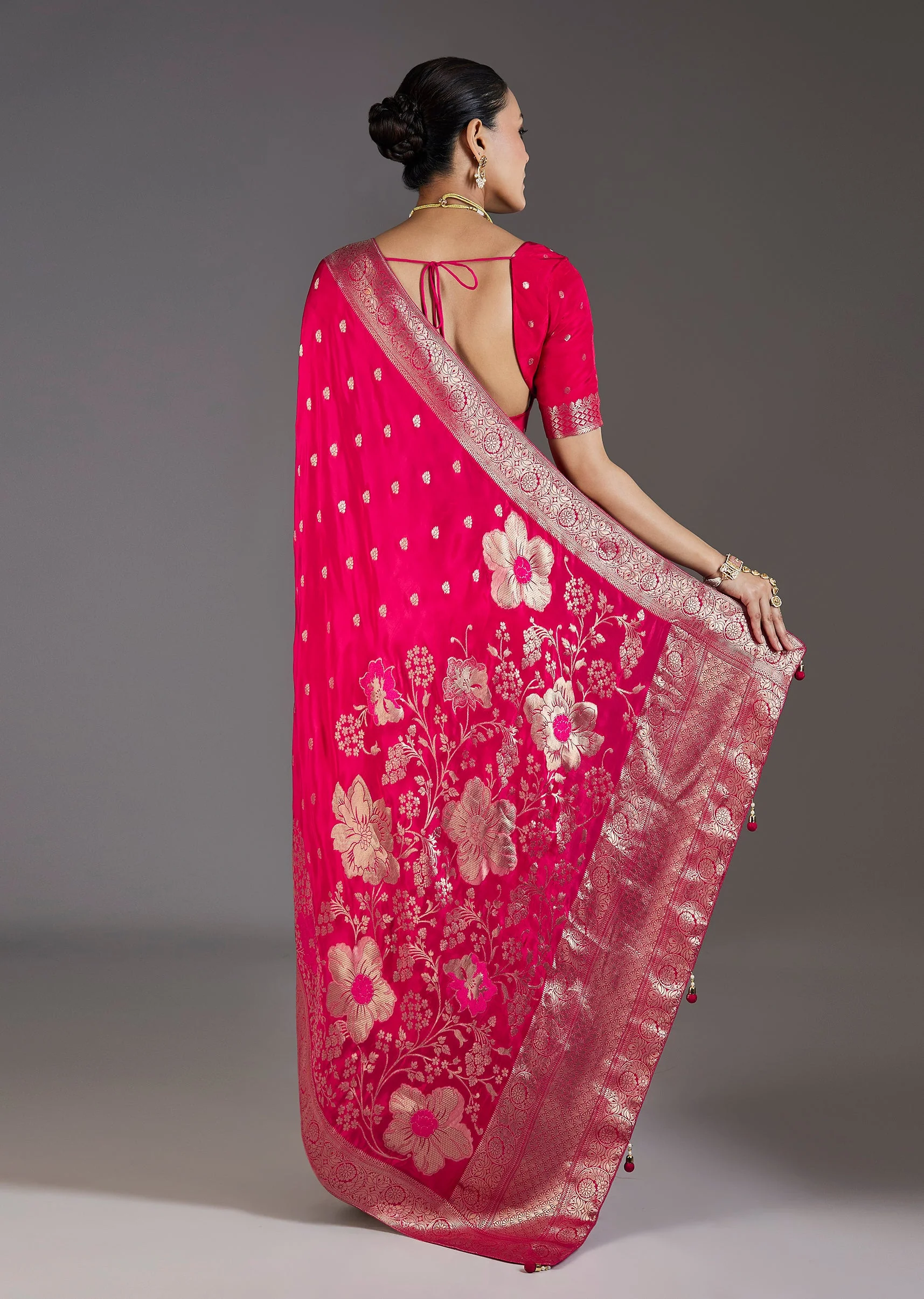 Rani Pink Dola Silk Saree With Zari Butti - Image 4