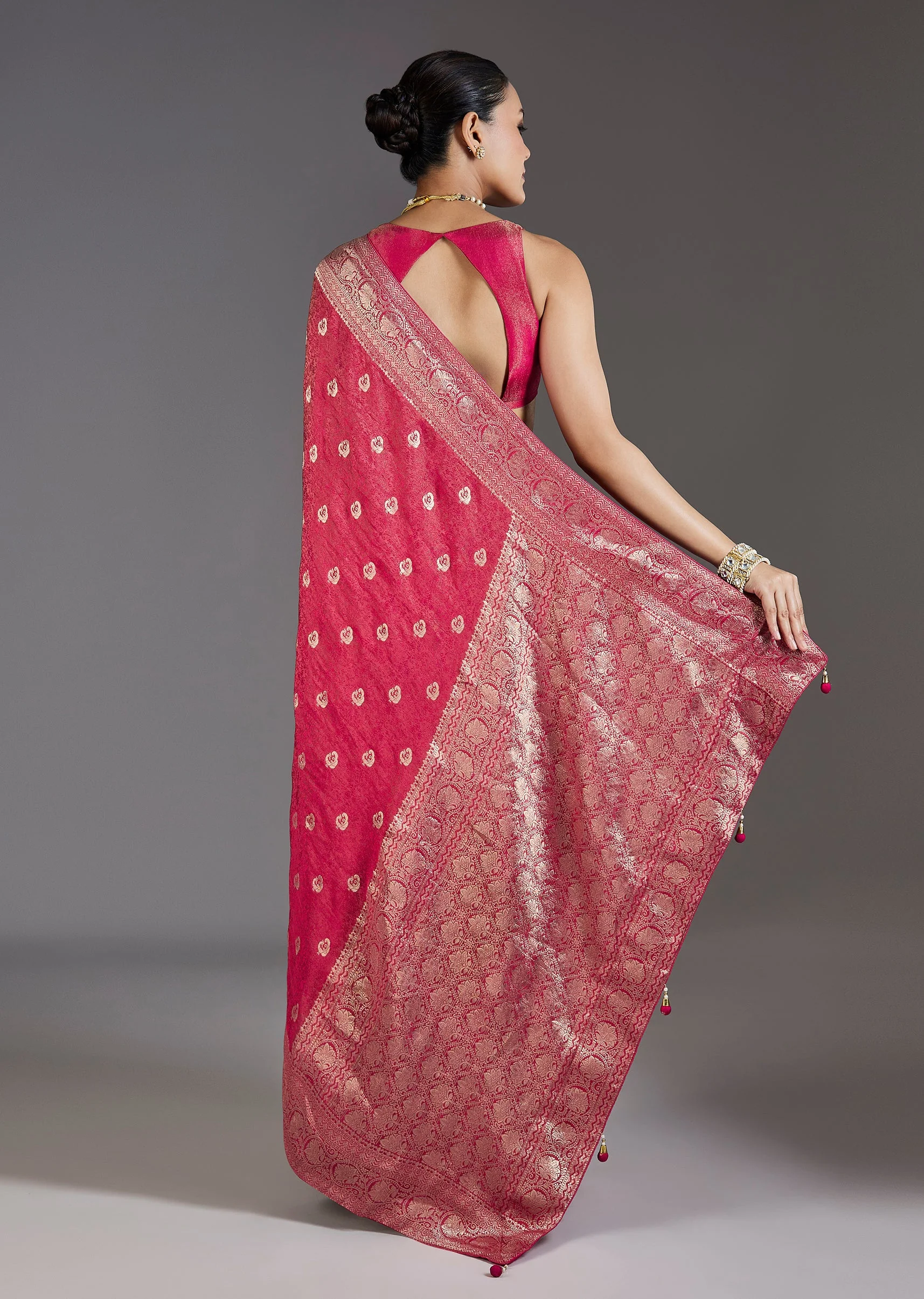 Rani Pink Jacquard Dola Silk Saree With Animal Butti - Image 4