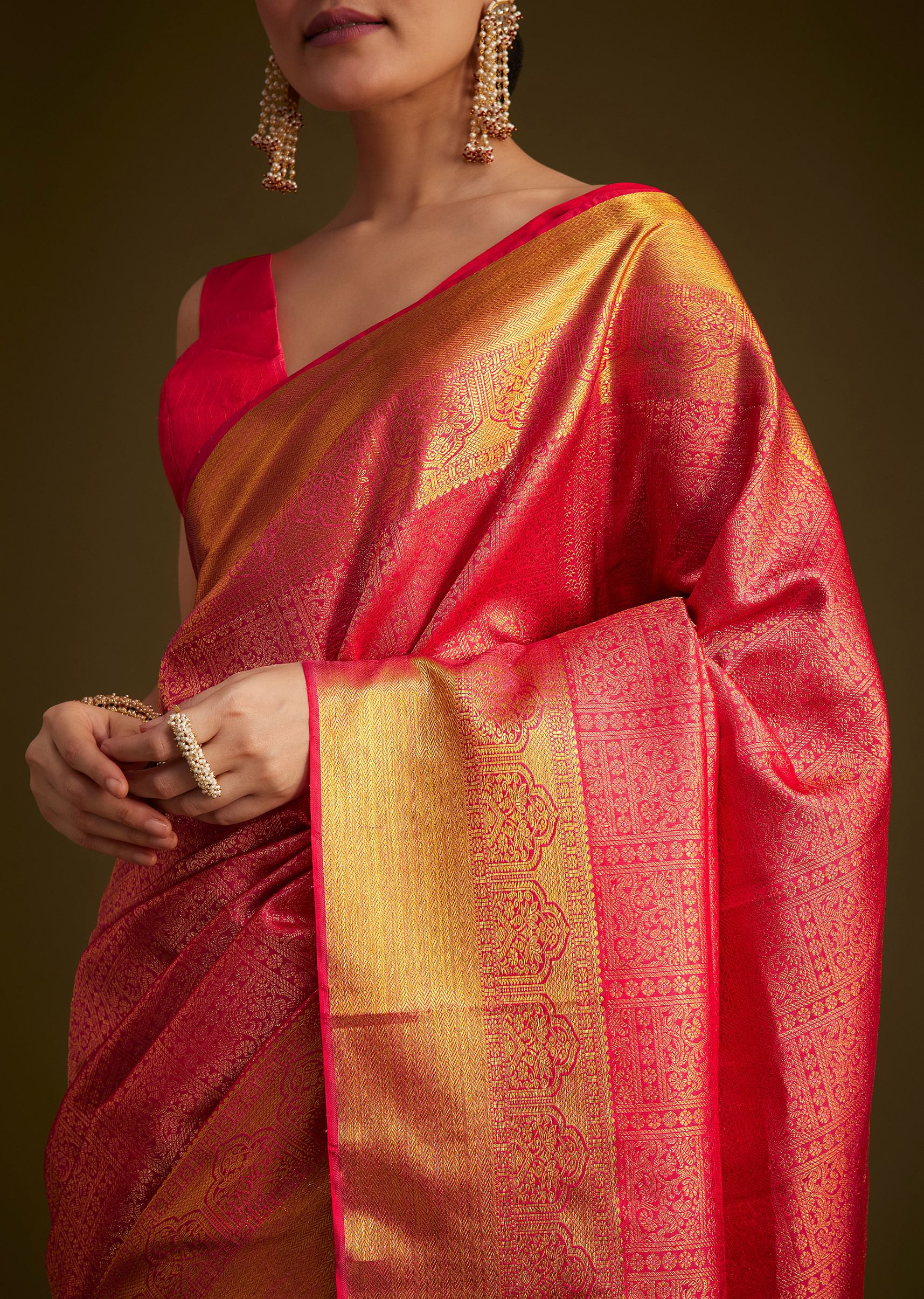 Rani Pink Kanjivaram Silk Saree With Golden Zari Detailing - Image 4