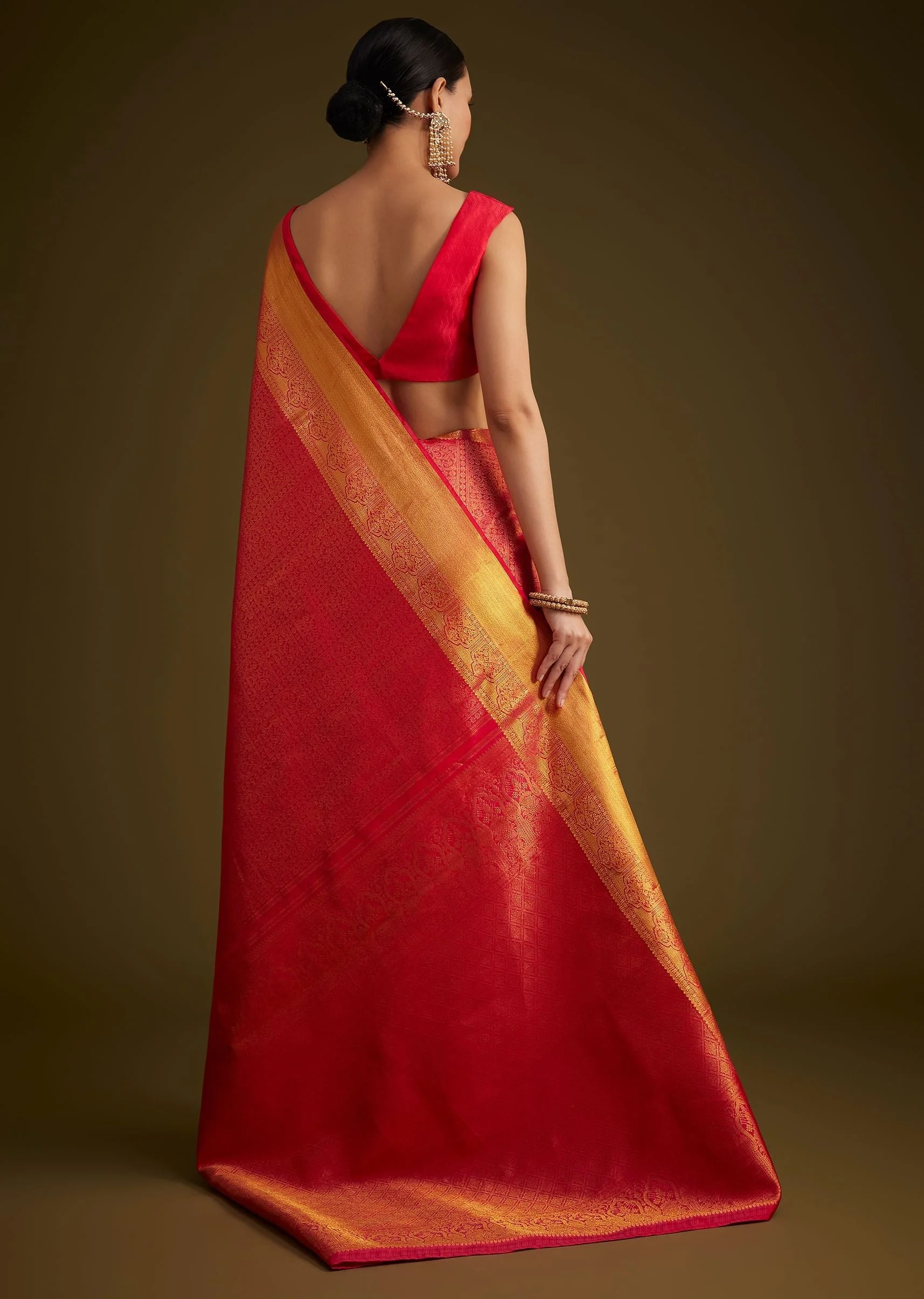 Rani Pink Kanjivaram Silk Saree With Golden Zari Detailing - Image 5