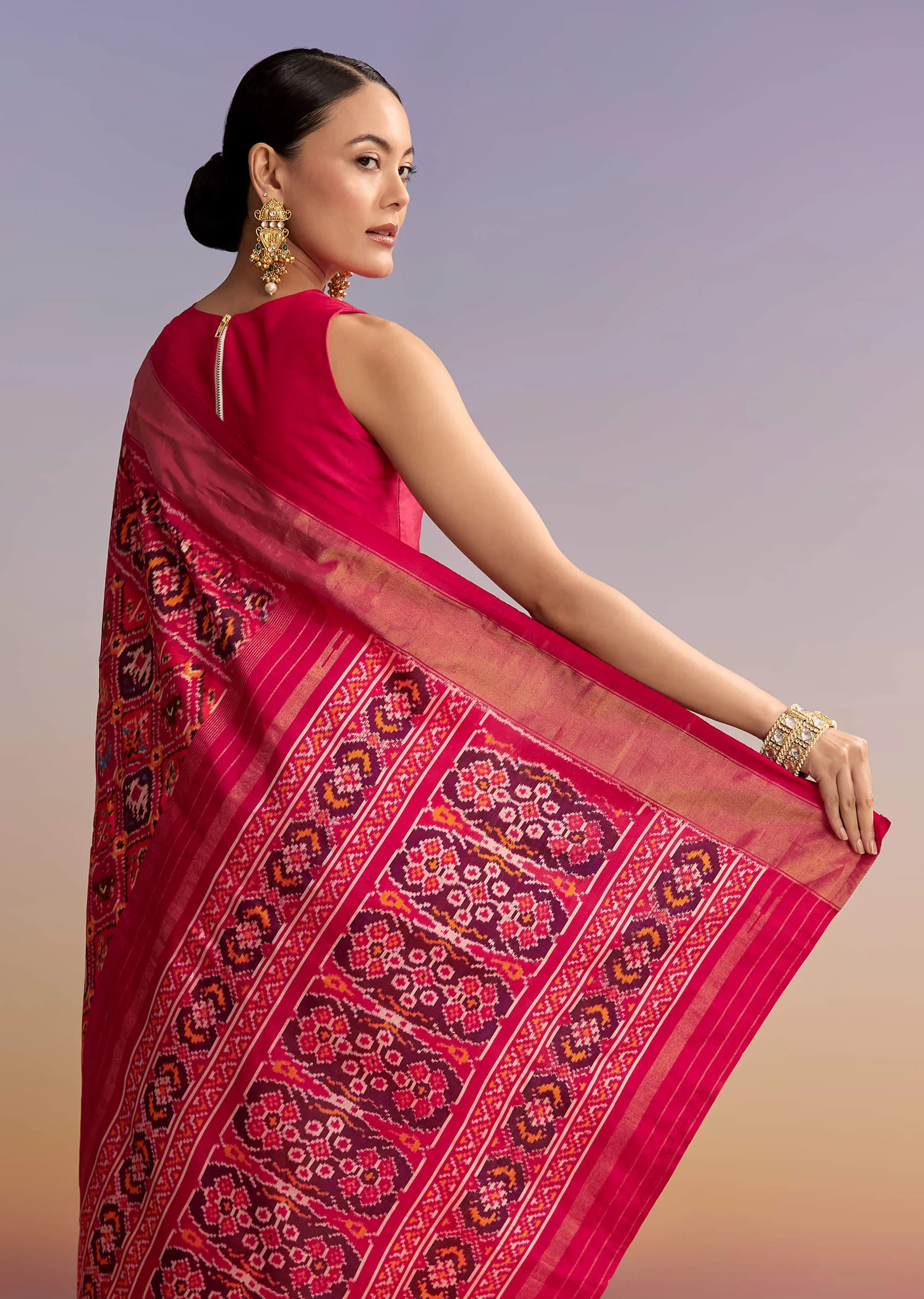 Rani Pink Silk Single Ikkat Handwoven Patola Saree With Geometric Motifs - Image 6