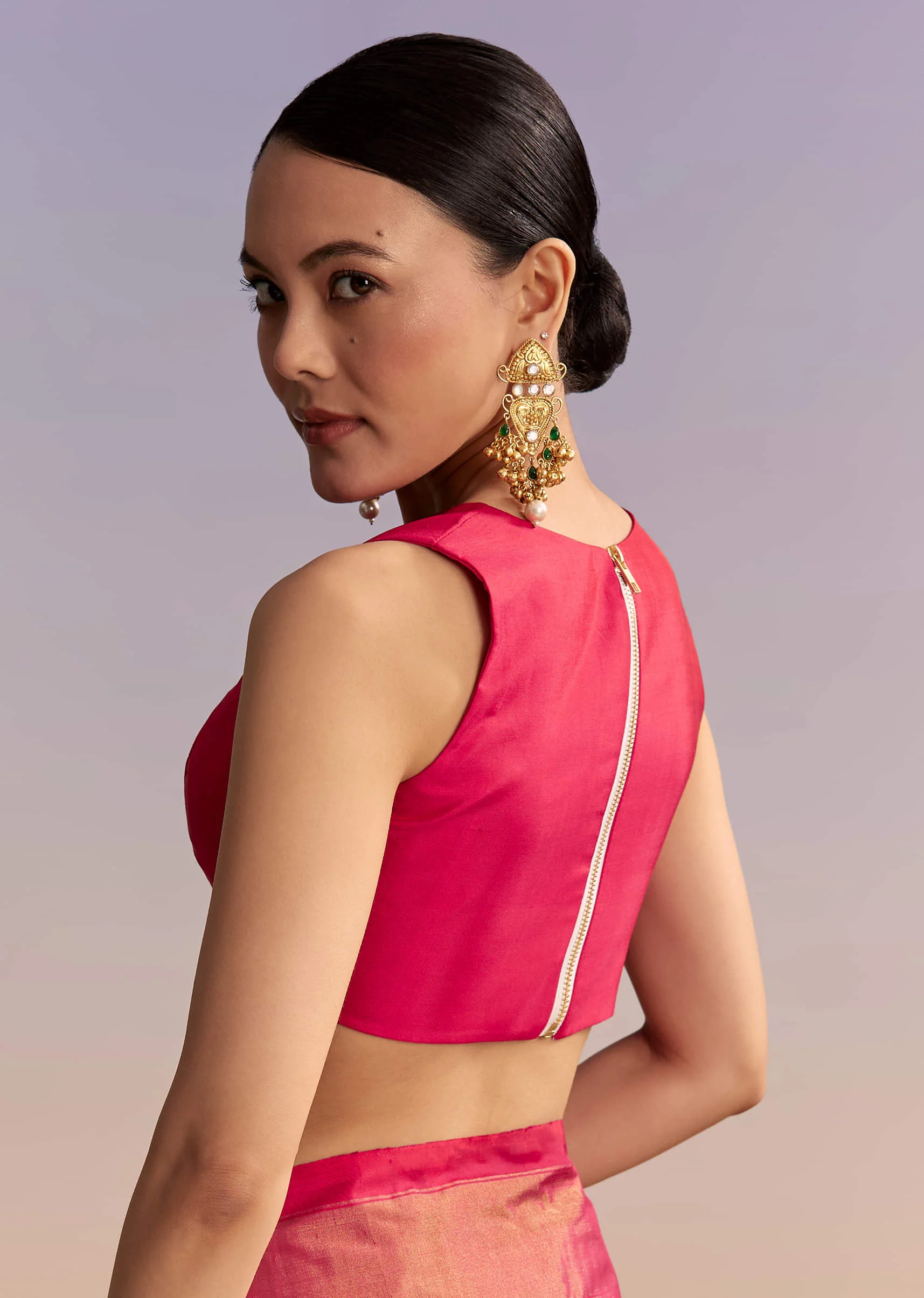 Rani Pink Silk Single Ikkat Handwoven Patola Saree With Geometric Motifs - Image 8