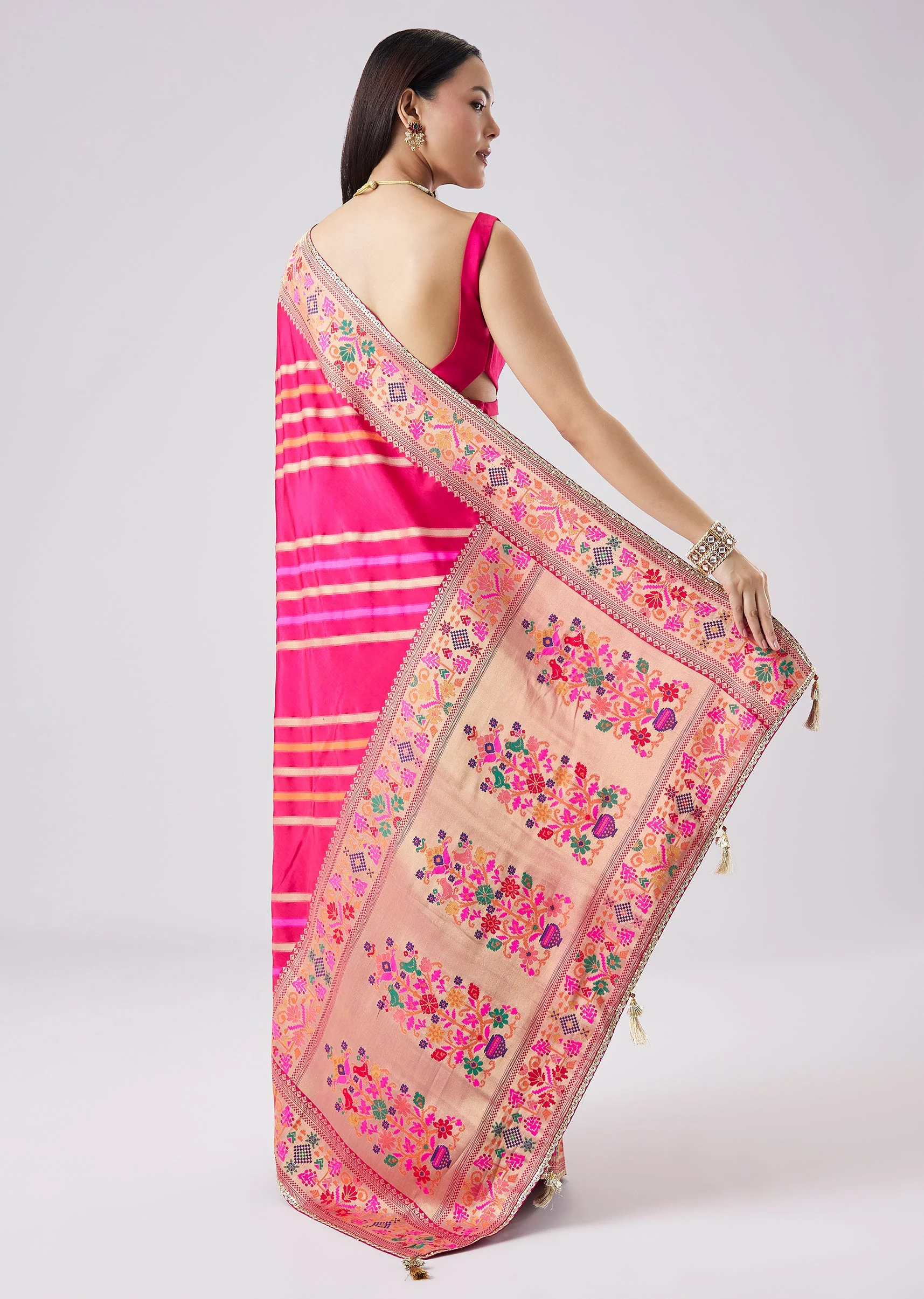 Rani Pink Woven Saree With Unstitched Blouse - Image 4