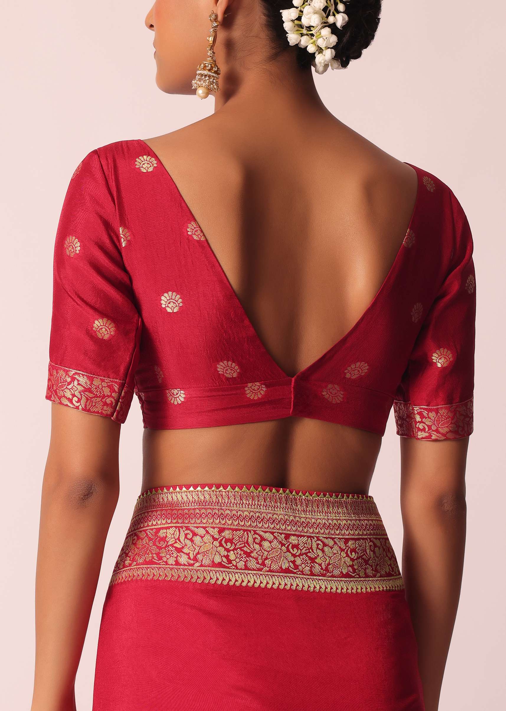 Red Bandhani Silk Woven Saree With Unstitched Blouse Piece - Image 8