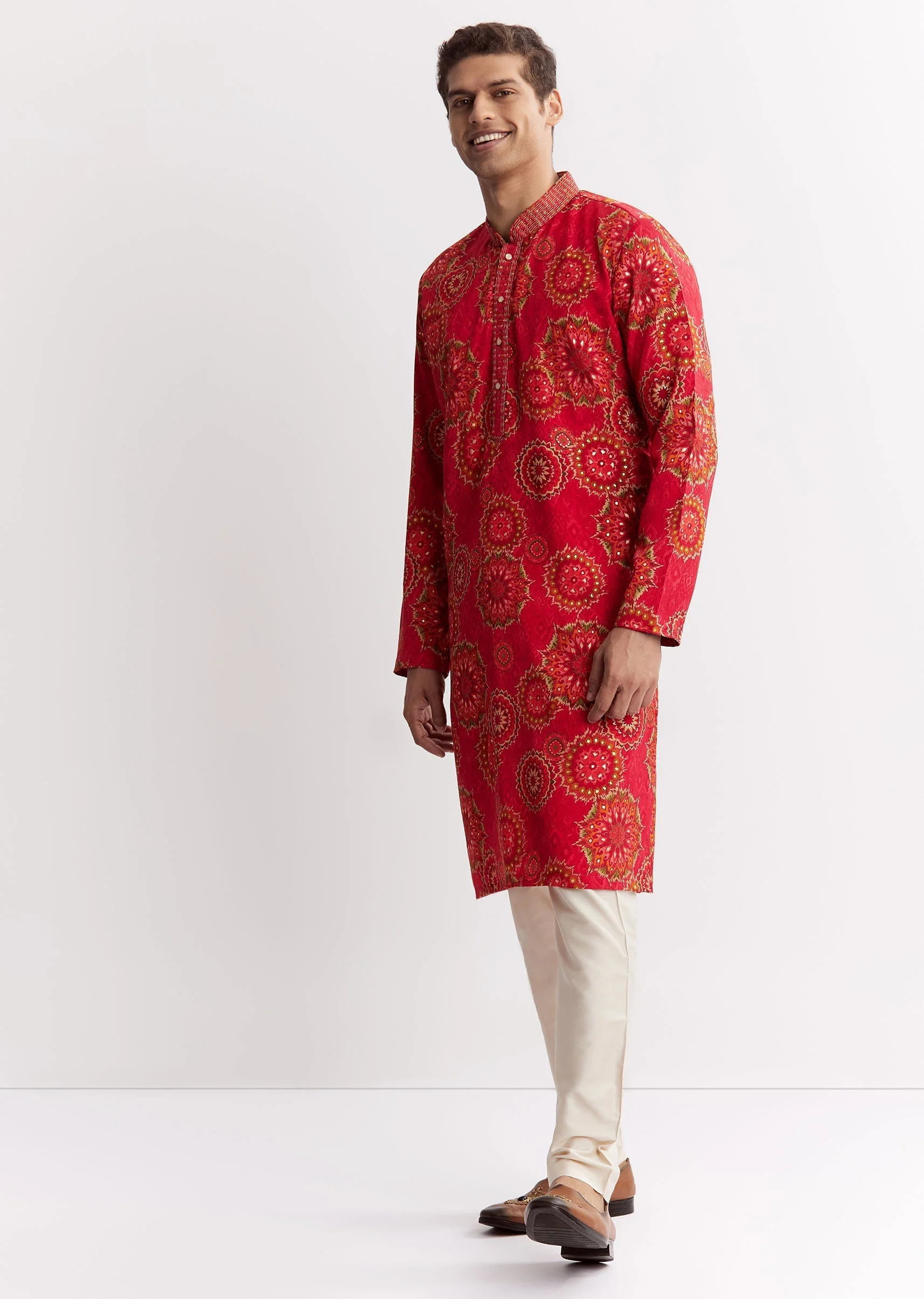Red Chanderi Printed Kurta Set With Sequins Embroidery - Image 4