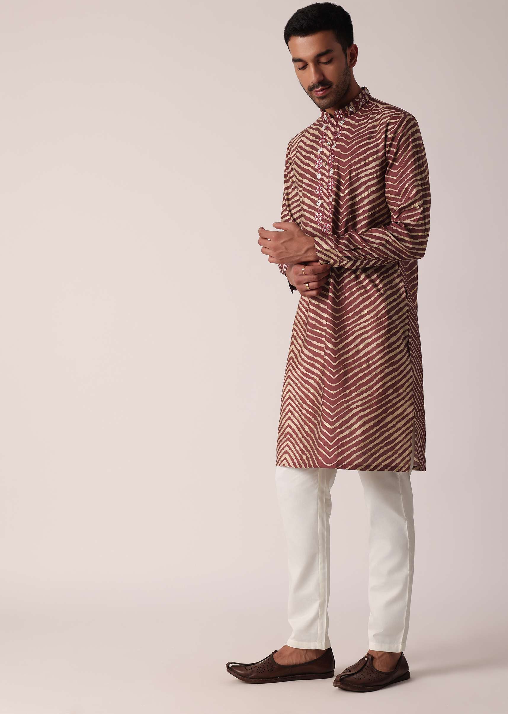 Red Cotton Kurta With Lehariya Print For Men - Image 2