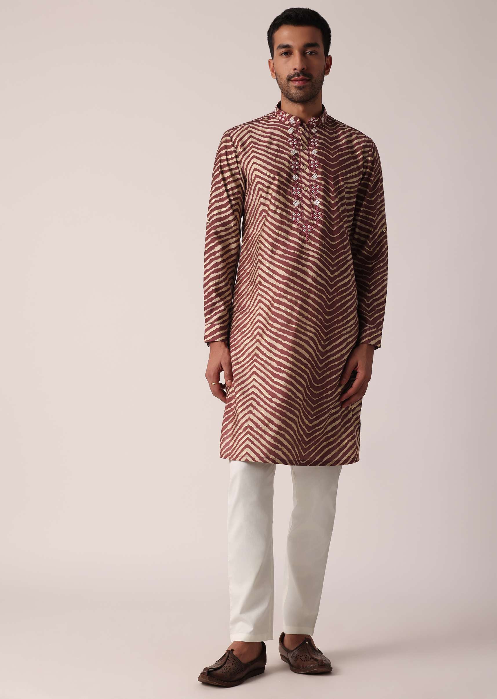 Red Cotton Kurta With Lehariya Print For Men - Image 4