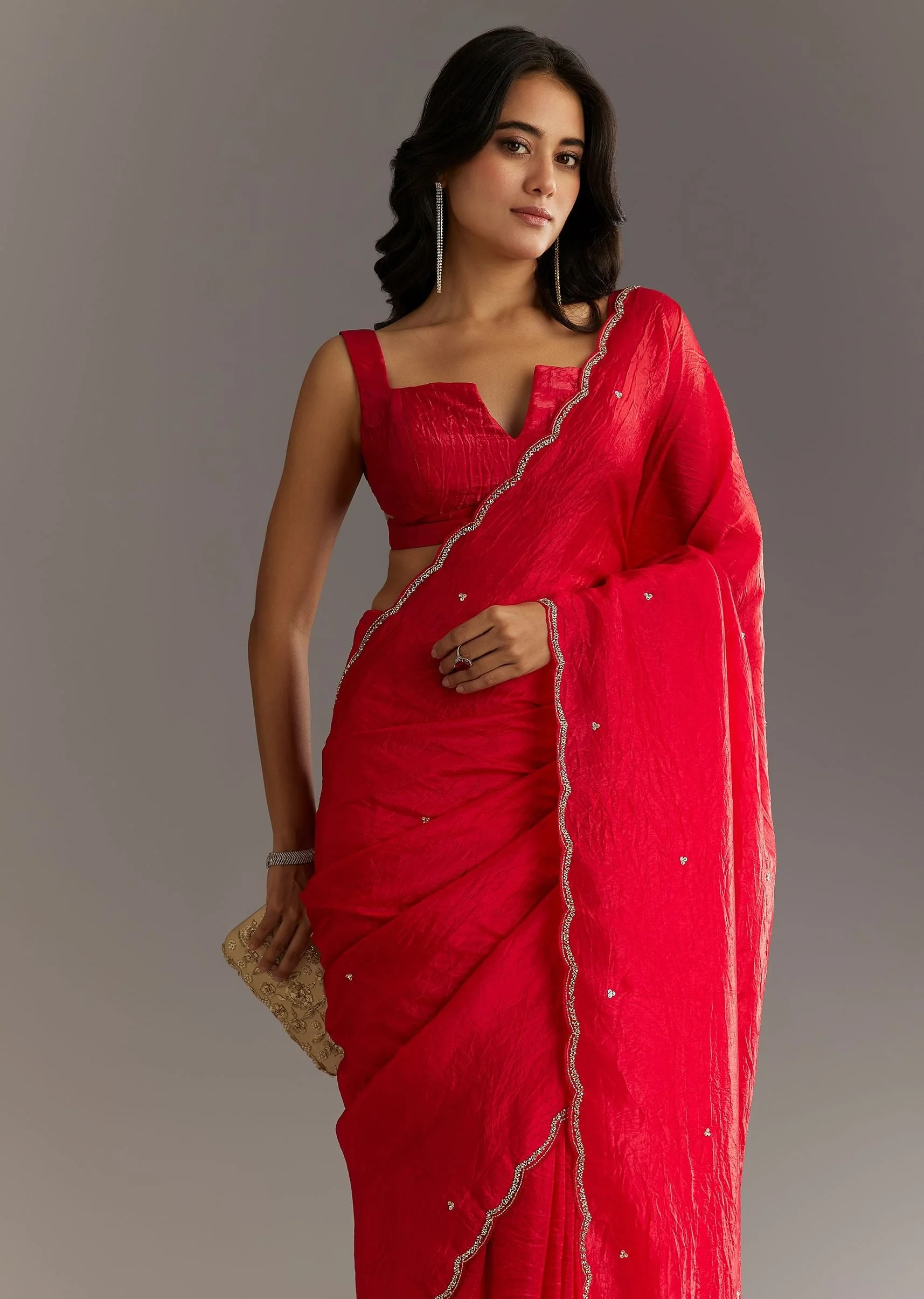 Red Crushed Tissue Embroidered Saree With Cutdana And Sequin Work - Image 3