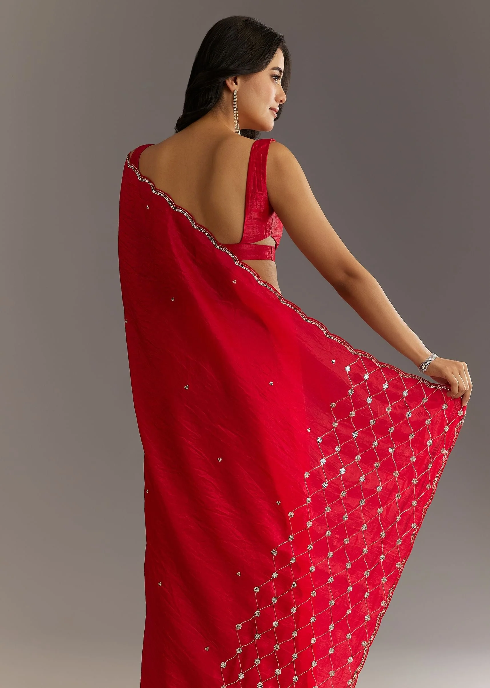 Red Crushed Tissue Embroidered Saree With Cutdana And Sequin Work - Image 6