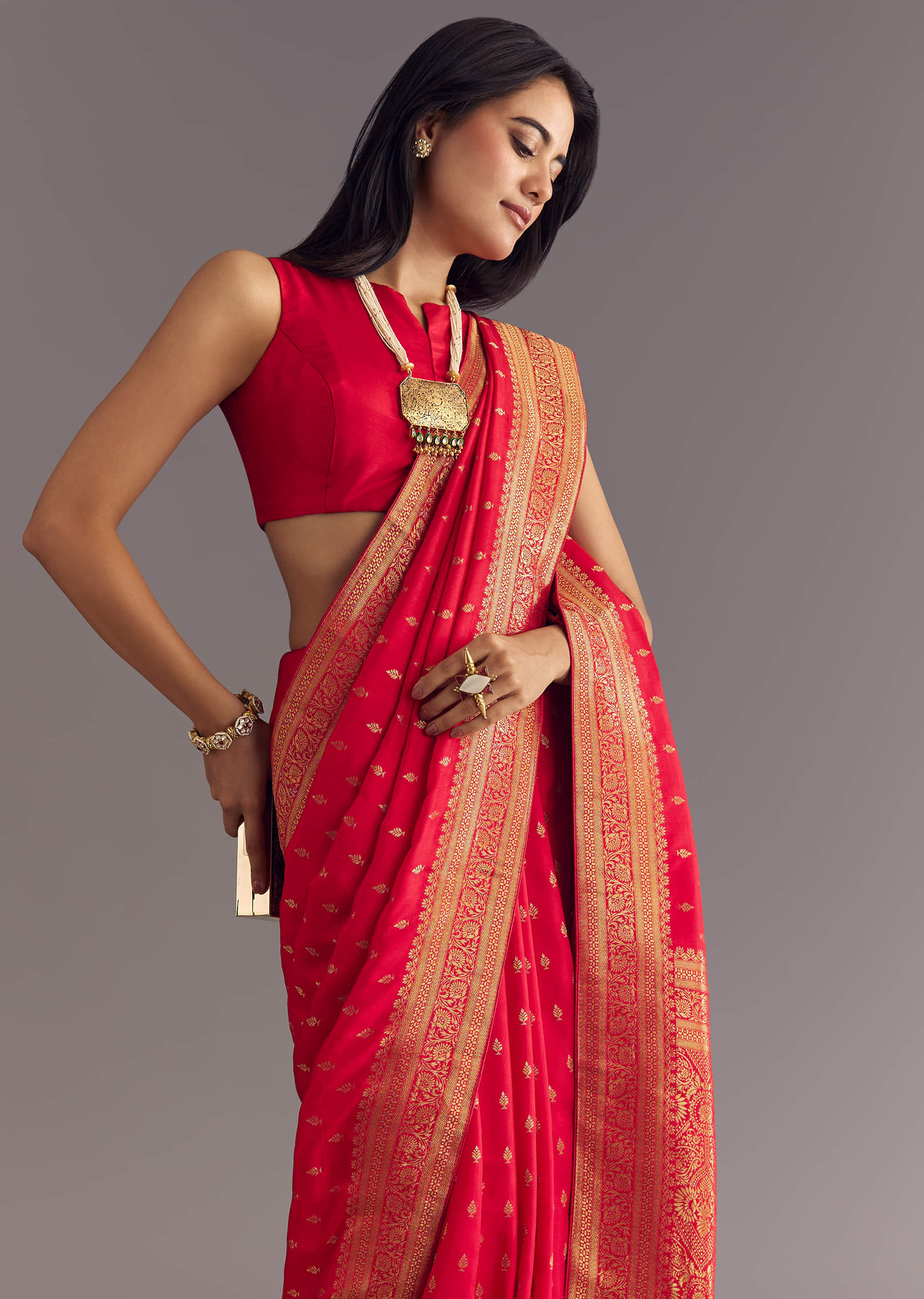 Red Dola Silk Butti Work Saree With Zari Border - Image 2