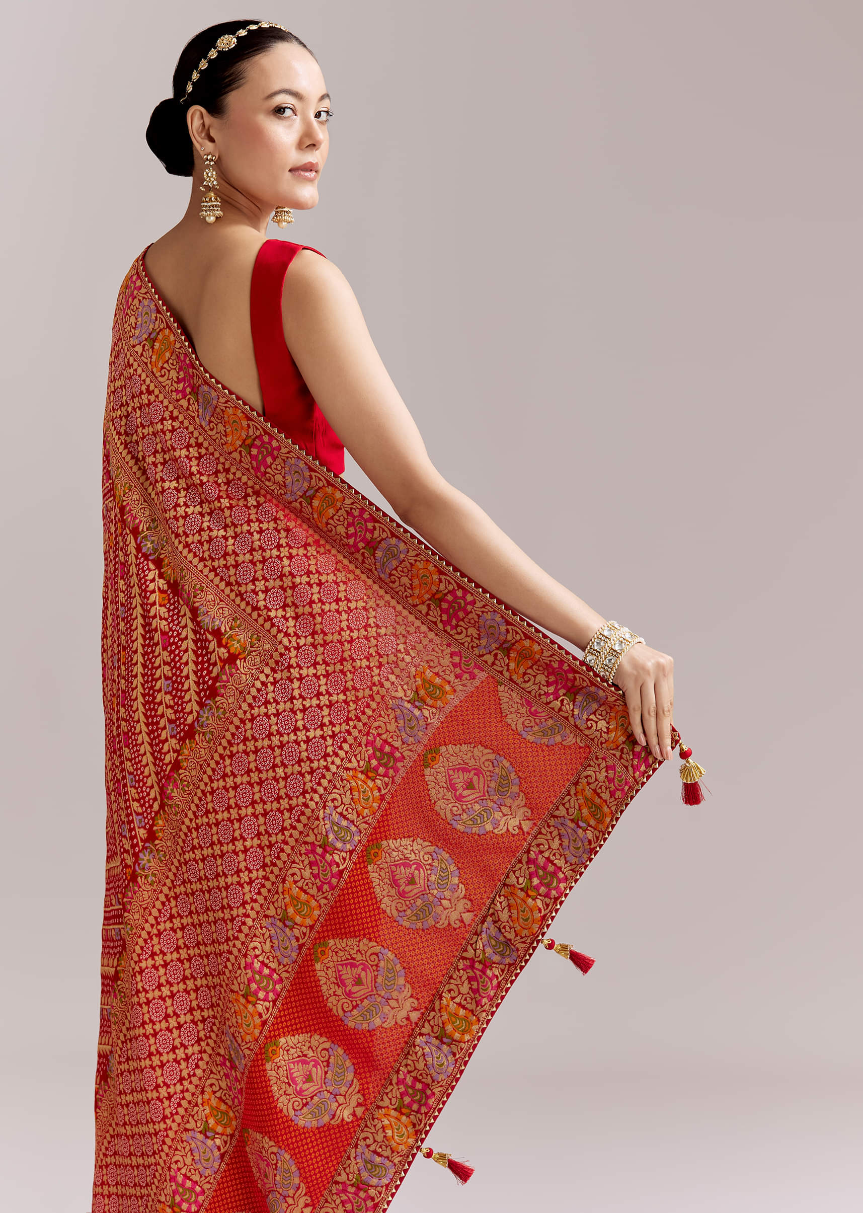 Red Dola Silk Handloom Banarasi Brocade Saree With Floral Jaal - Image 6