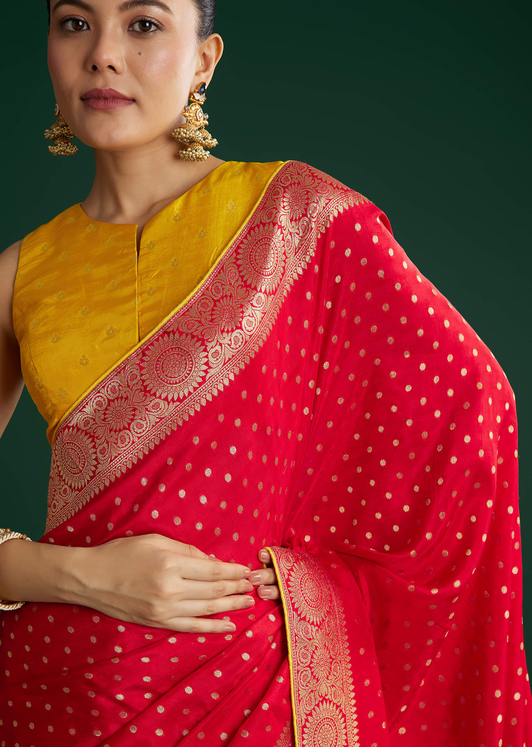 Red Dola Silk Saree With Butti And Floral Woven Border - Image 5