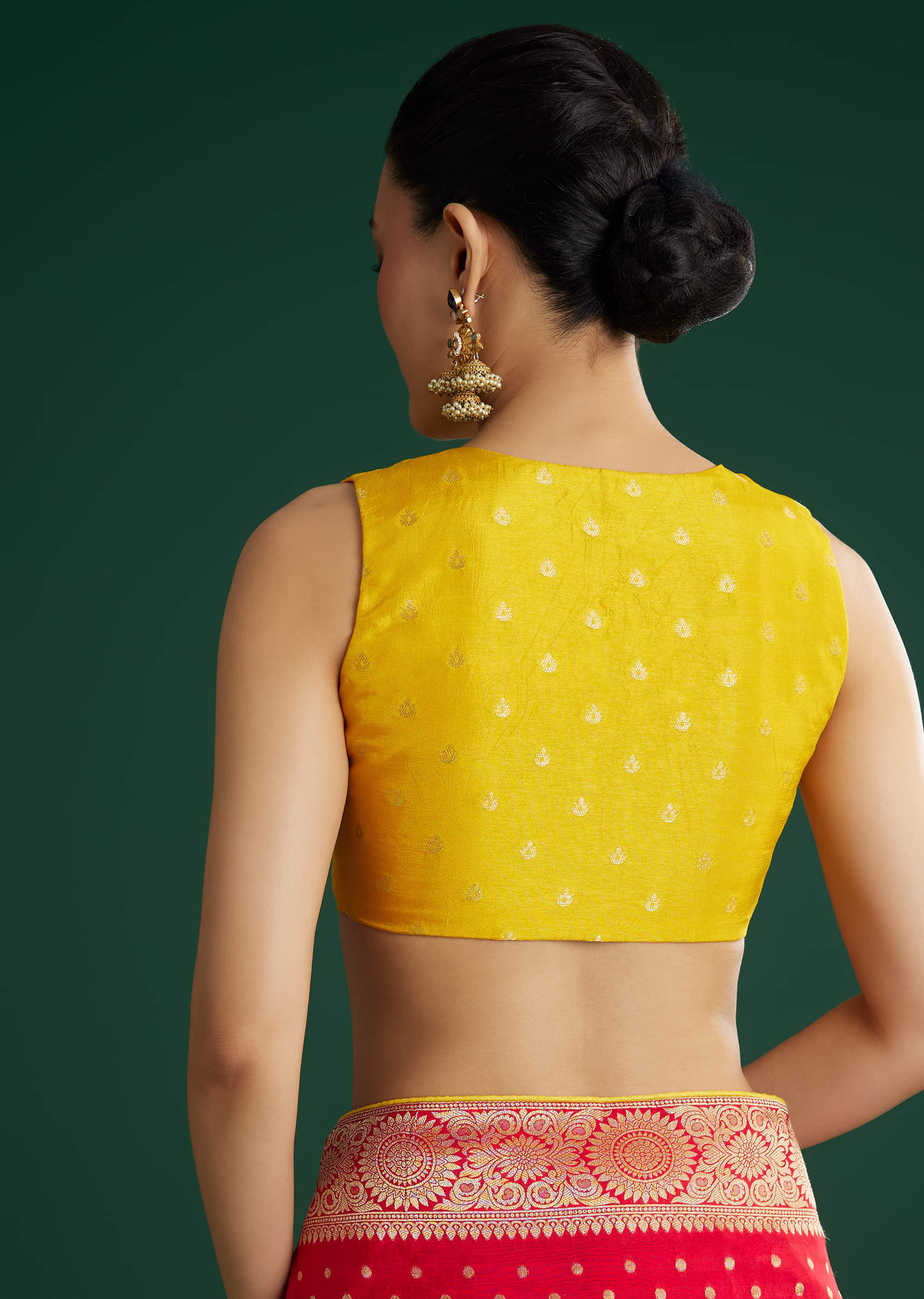 Red Dola Silk Saree With Butti And Floral Woven Border - Image 8