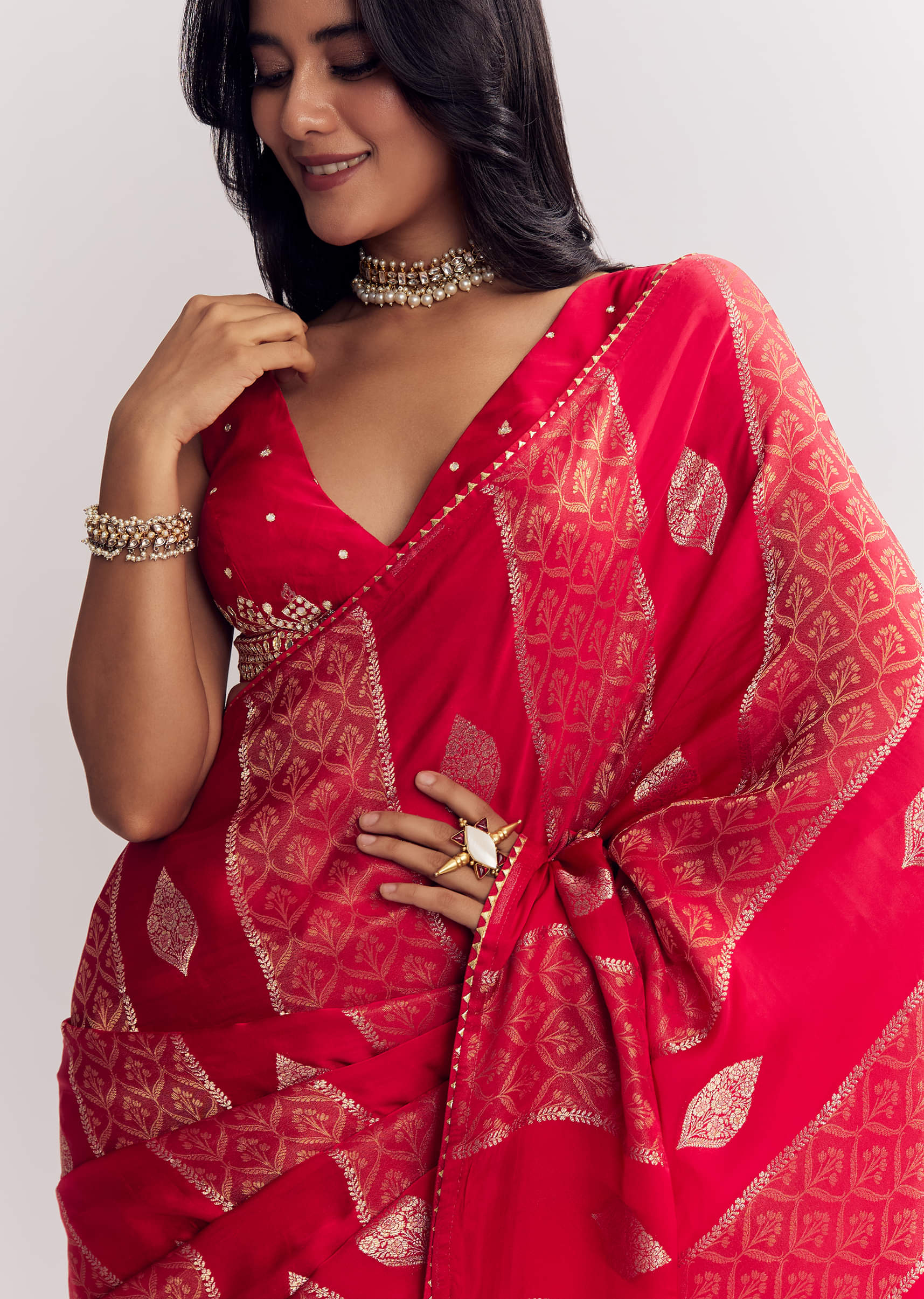 Red Dola Silk Saree With Gota Patti Woven Motifs - Image 2