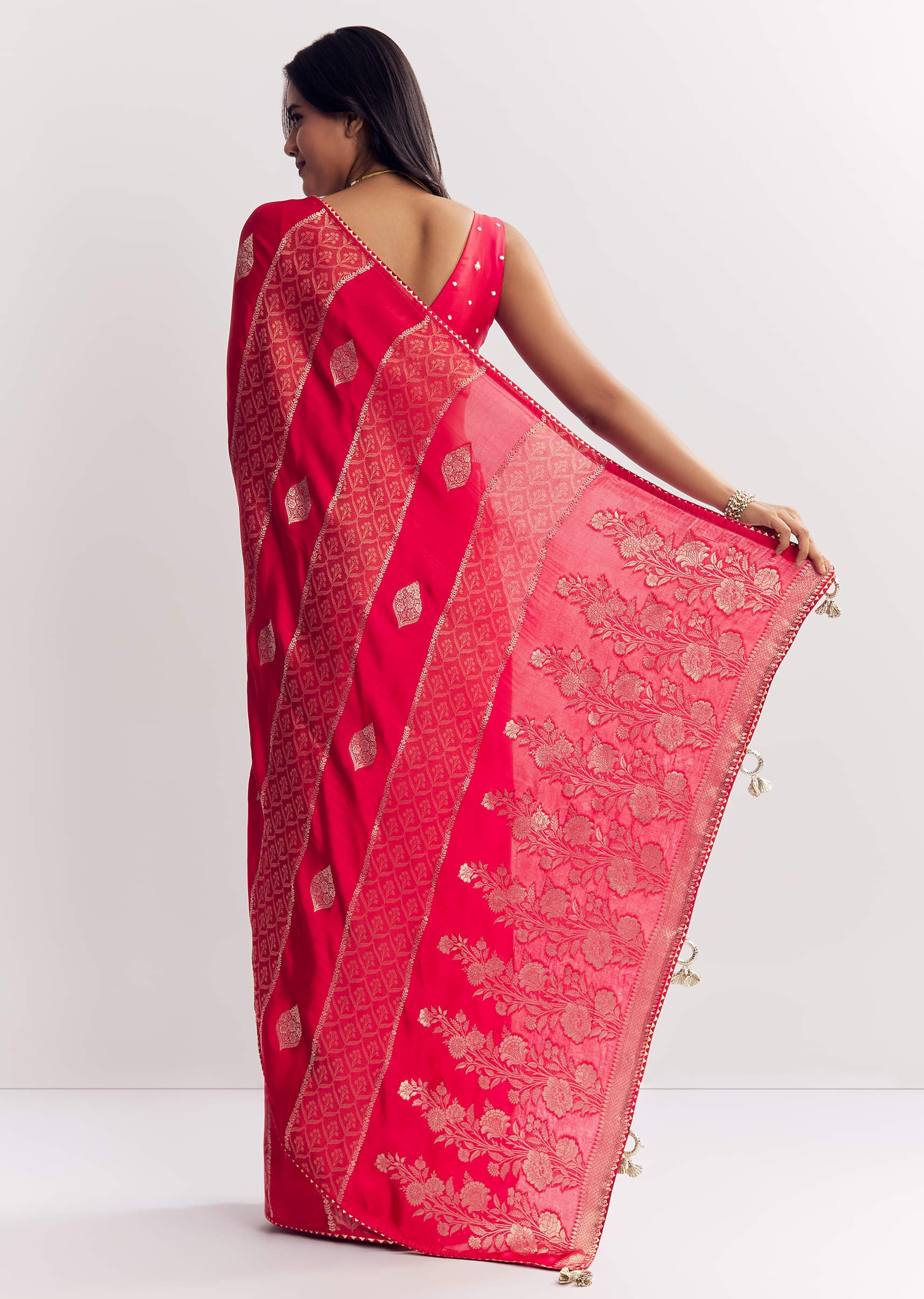 Red Dola Silk Saree With Gota Patti Woven Motifs - Image 4