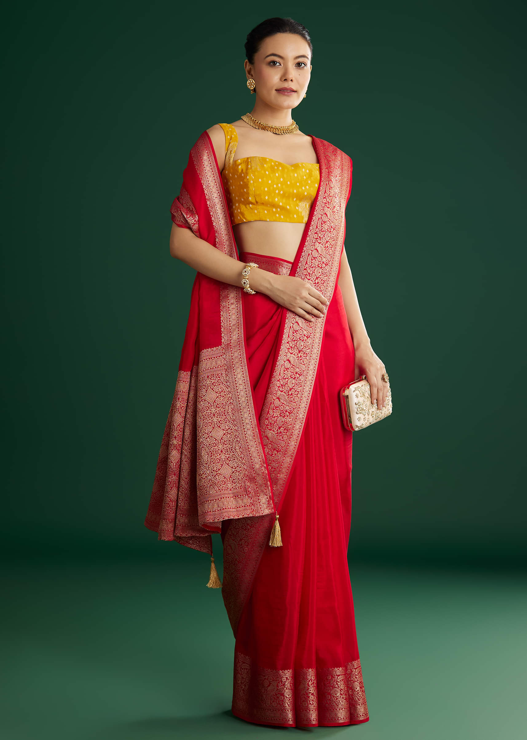 Red Dola Silk Saree With Woven Border And Pallu - Image 3