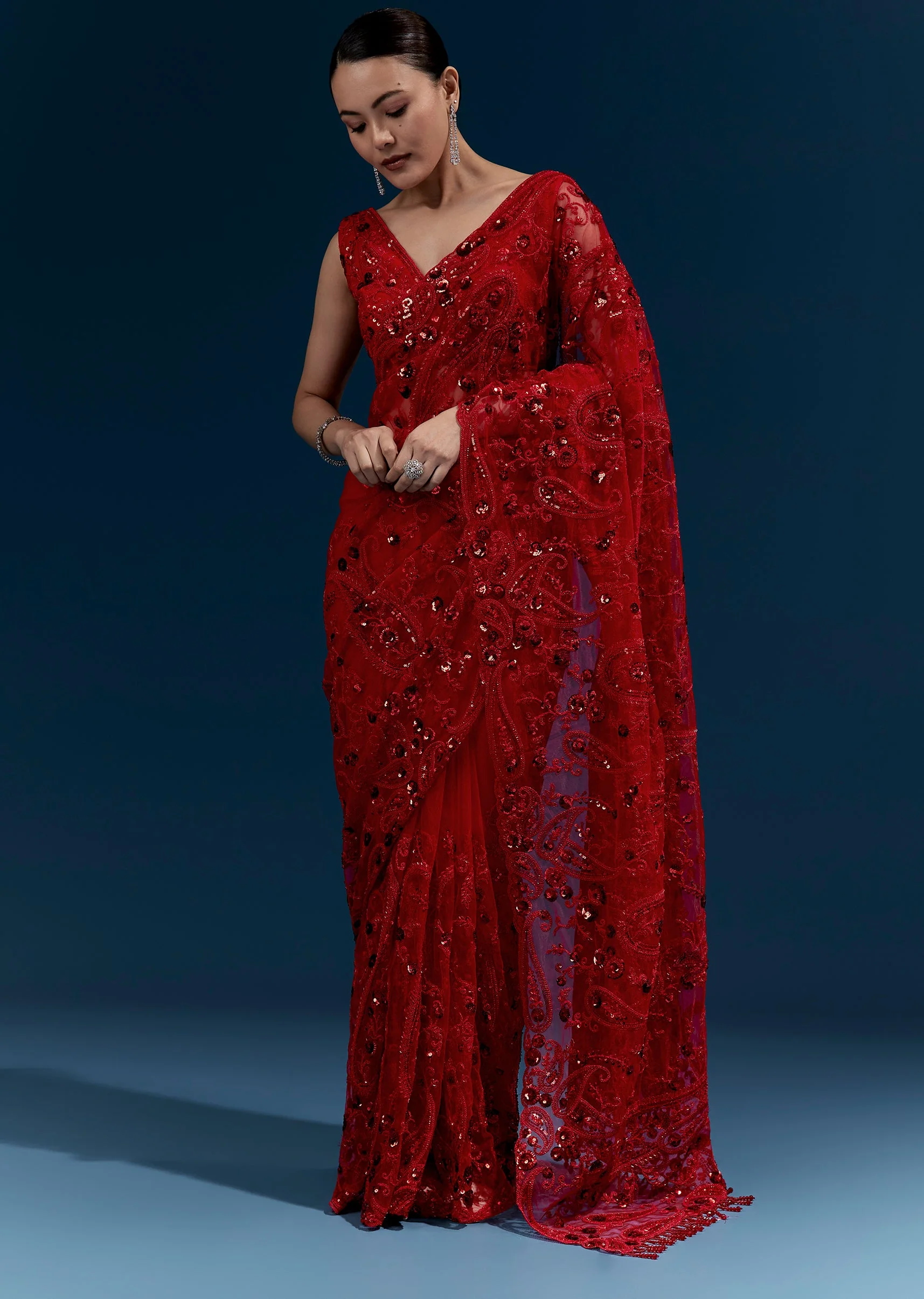 Red Heavy Embroidered Net Saree With Floral Work And Tasselled Pallu - Image 3