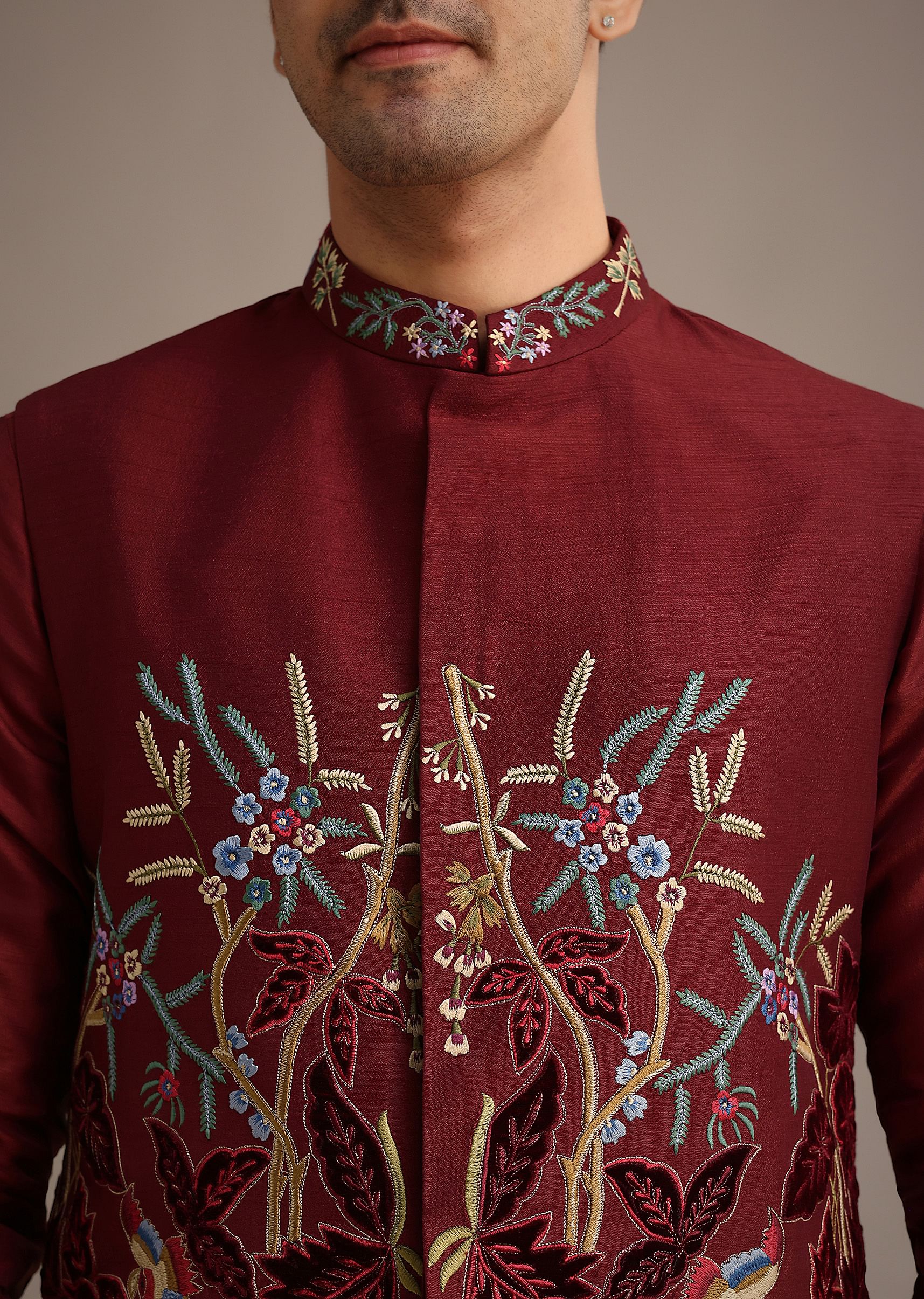 Red Jacket And Kurta Set In Silk With Resham Work - Image 3