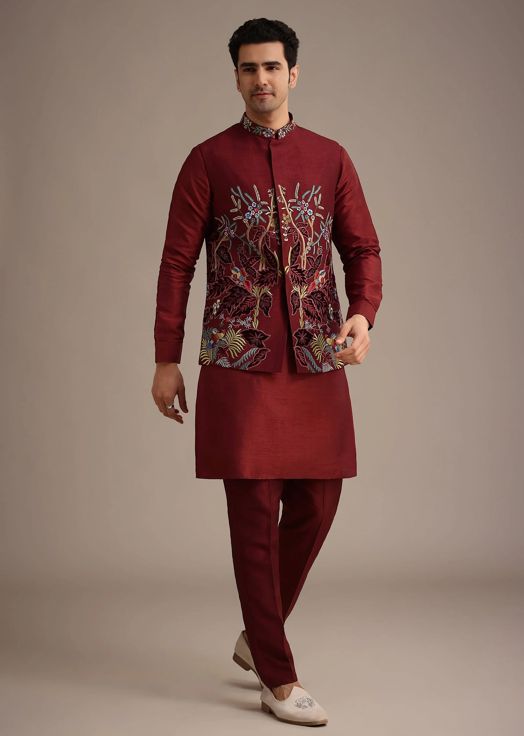Red Jacket And Kurta Set In Silk With Resham Work - Image 4