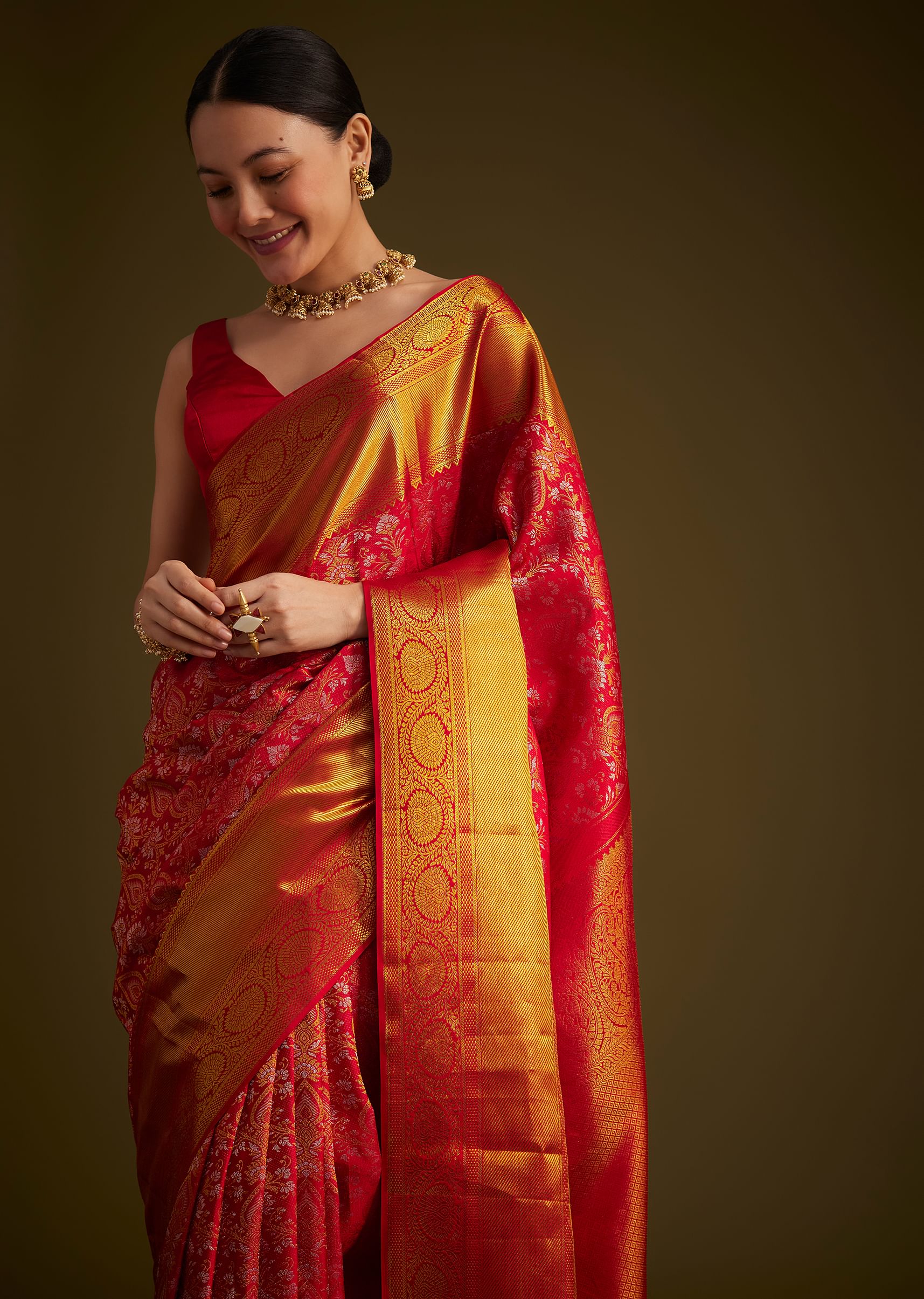 Red Kanjivaram Silk Saree With Golden Zari Detailing - Image 2