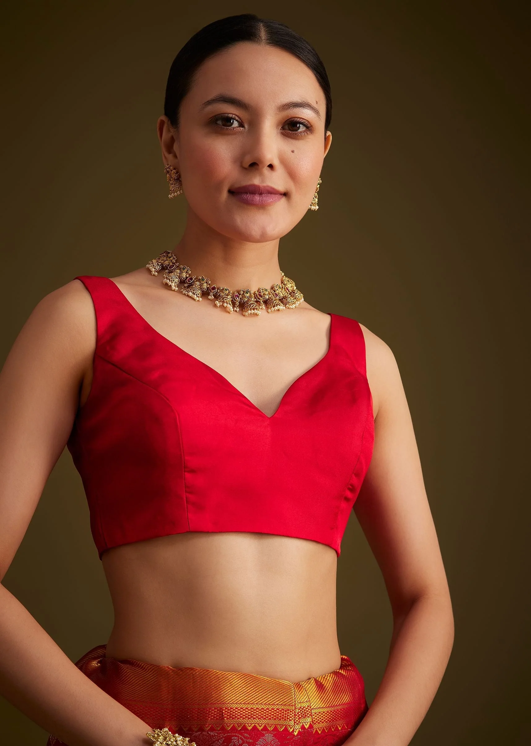 Red Kanjivaram Silk Saree With Golden Zari Detailing - Image 8
