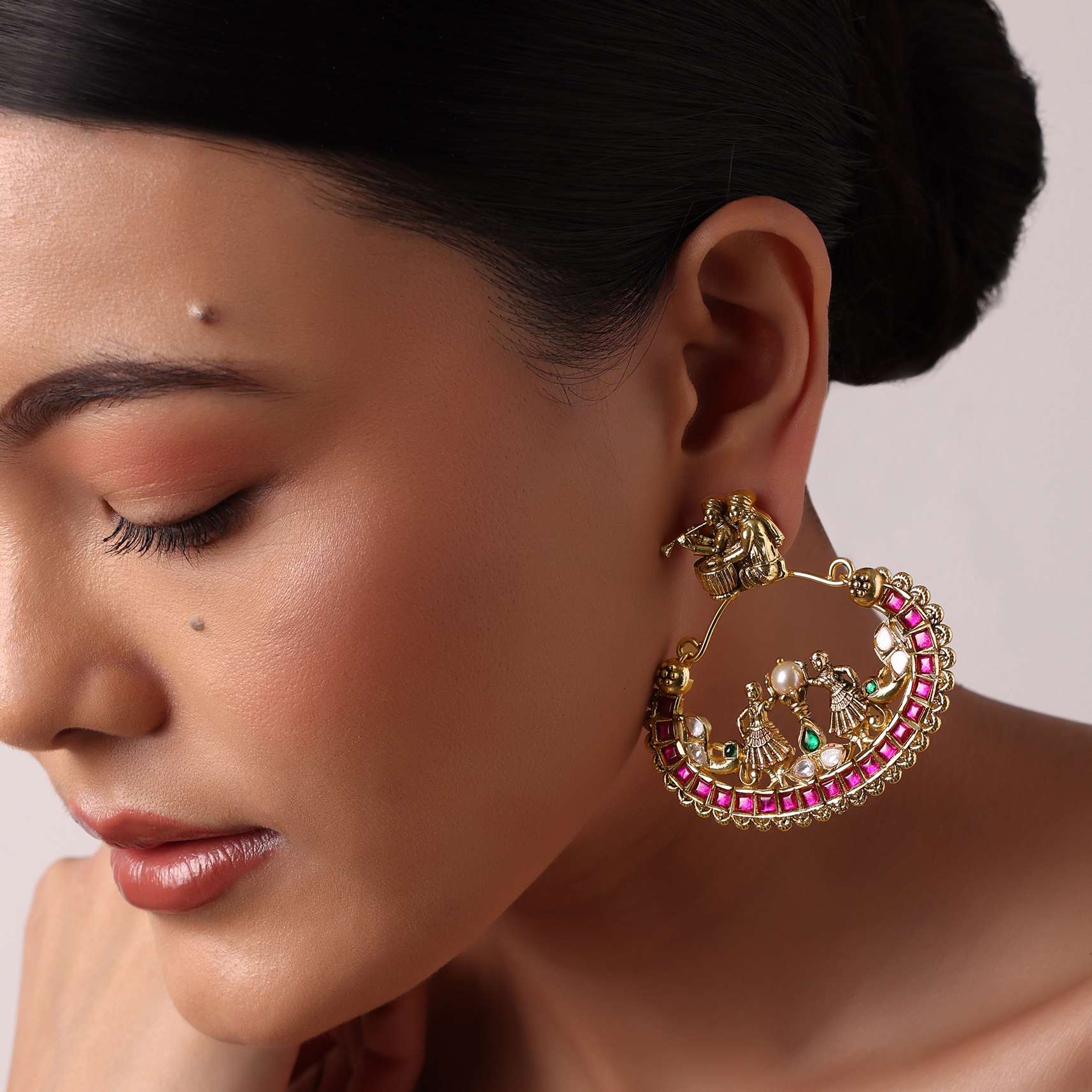 Red Kundan Oval Danglers - Image 4