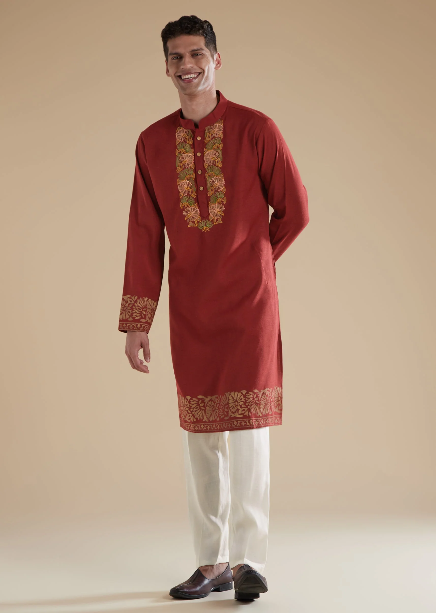 Red Kurta Set With Resham Thread Work - Image 3