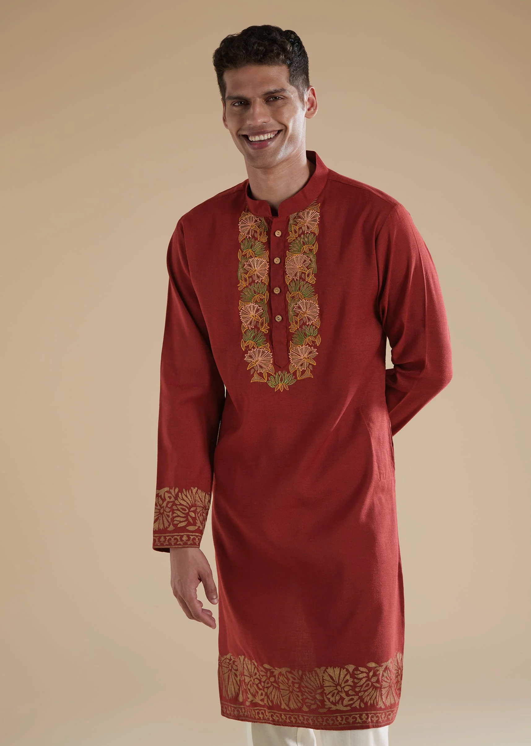 Red Kurta Set With Resham Thread Work - Image 4