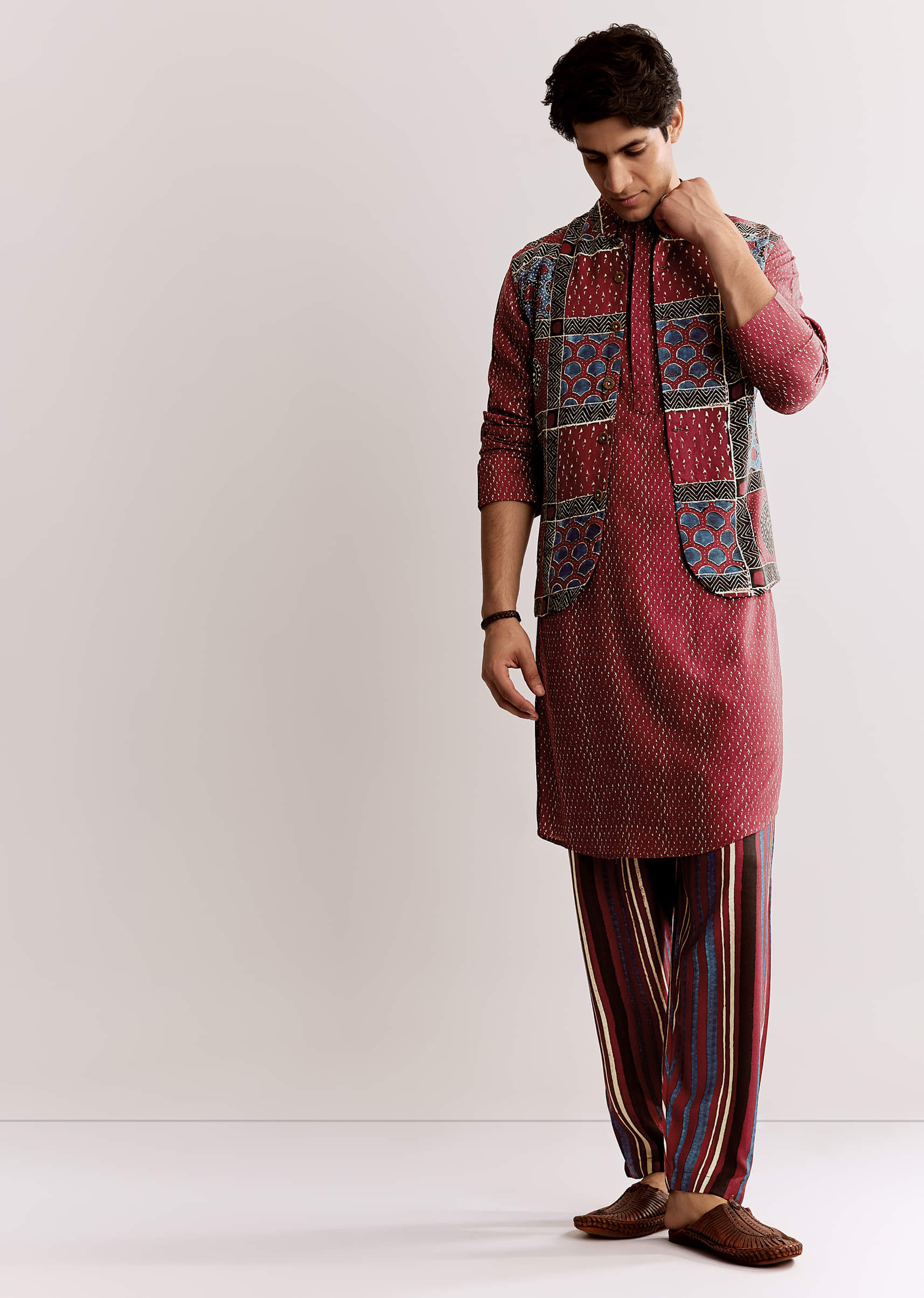 Red Linen Kurta Jacket Set With Ajrakh Print - Image 4