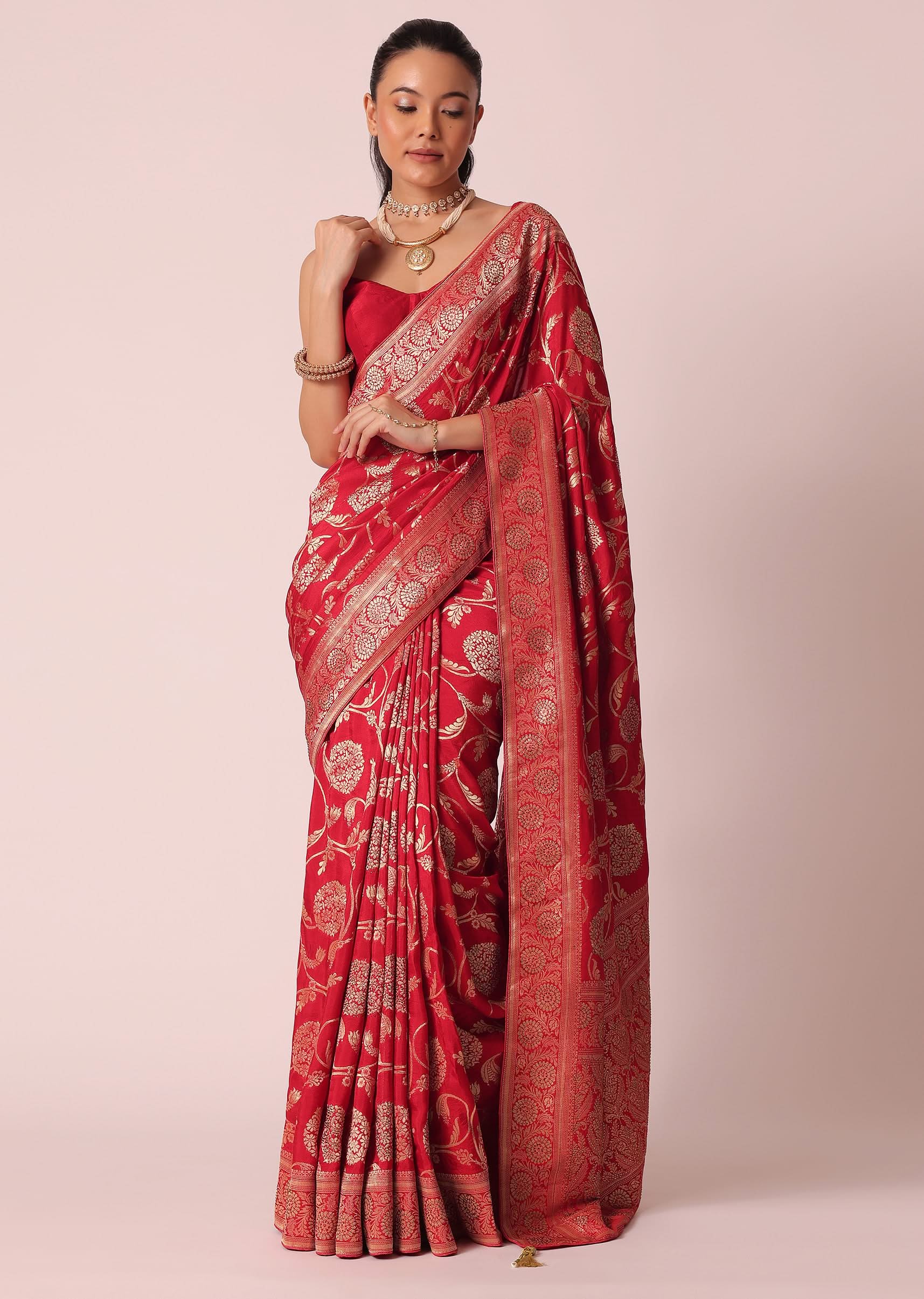 Red Saree in Dola Silk With Floral Weave And Unstitched Blouse Piece - Image 3