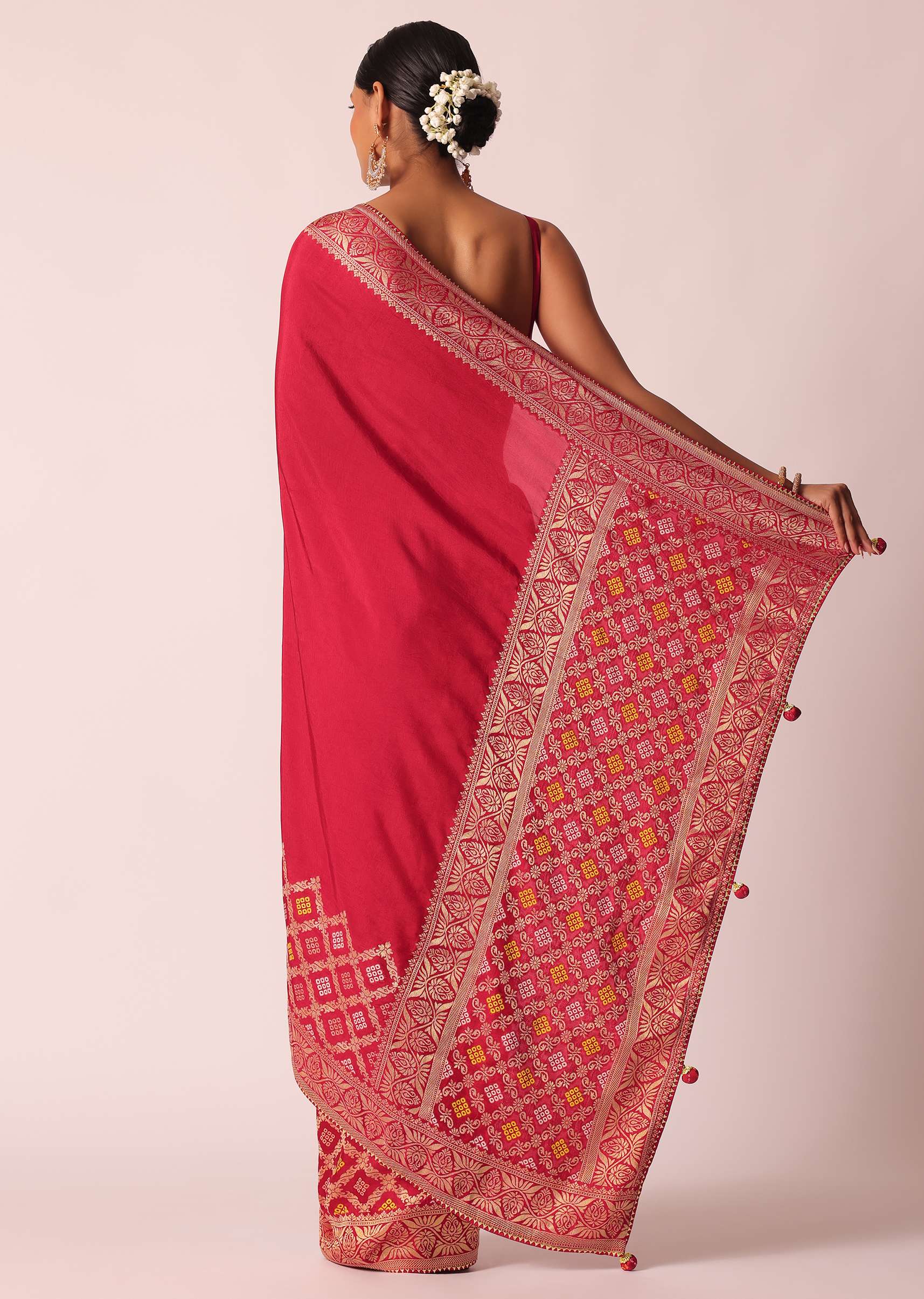 Red Silk Woven Saree With Bandhani Detail And Unstitched Blouse Piece - Image 4