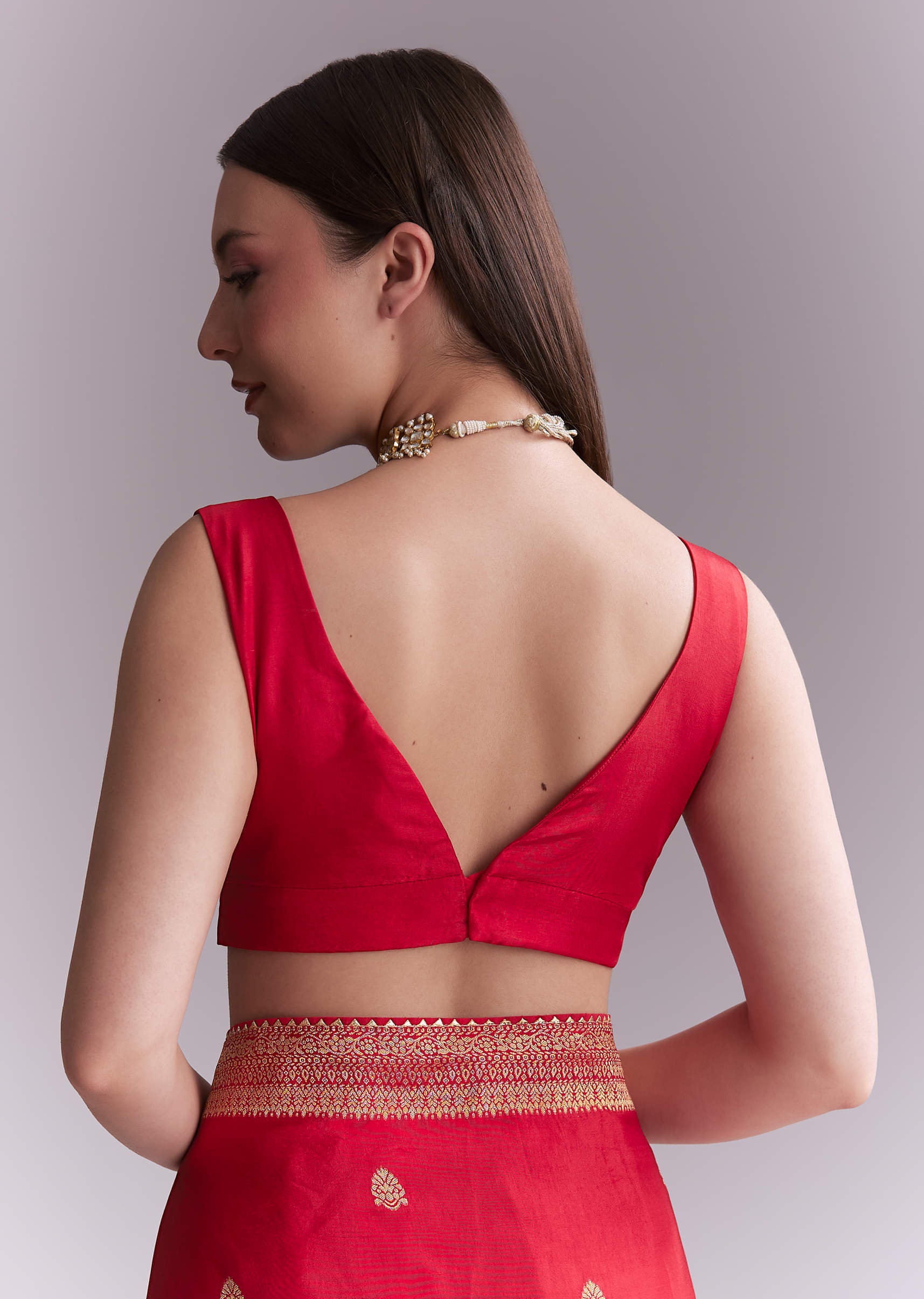 Red Silk Woven Saree With Booti Work And Bandhani Motifs - Image 8