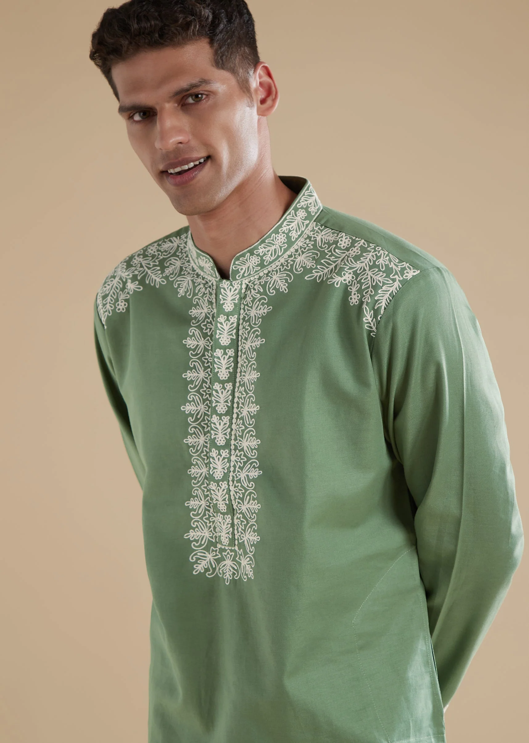 Sea Green Kurta Set With Thread Detail Work - Image 2