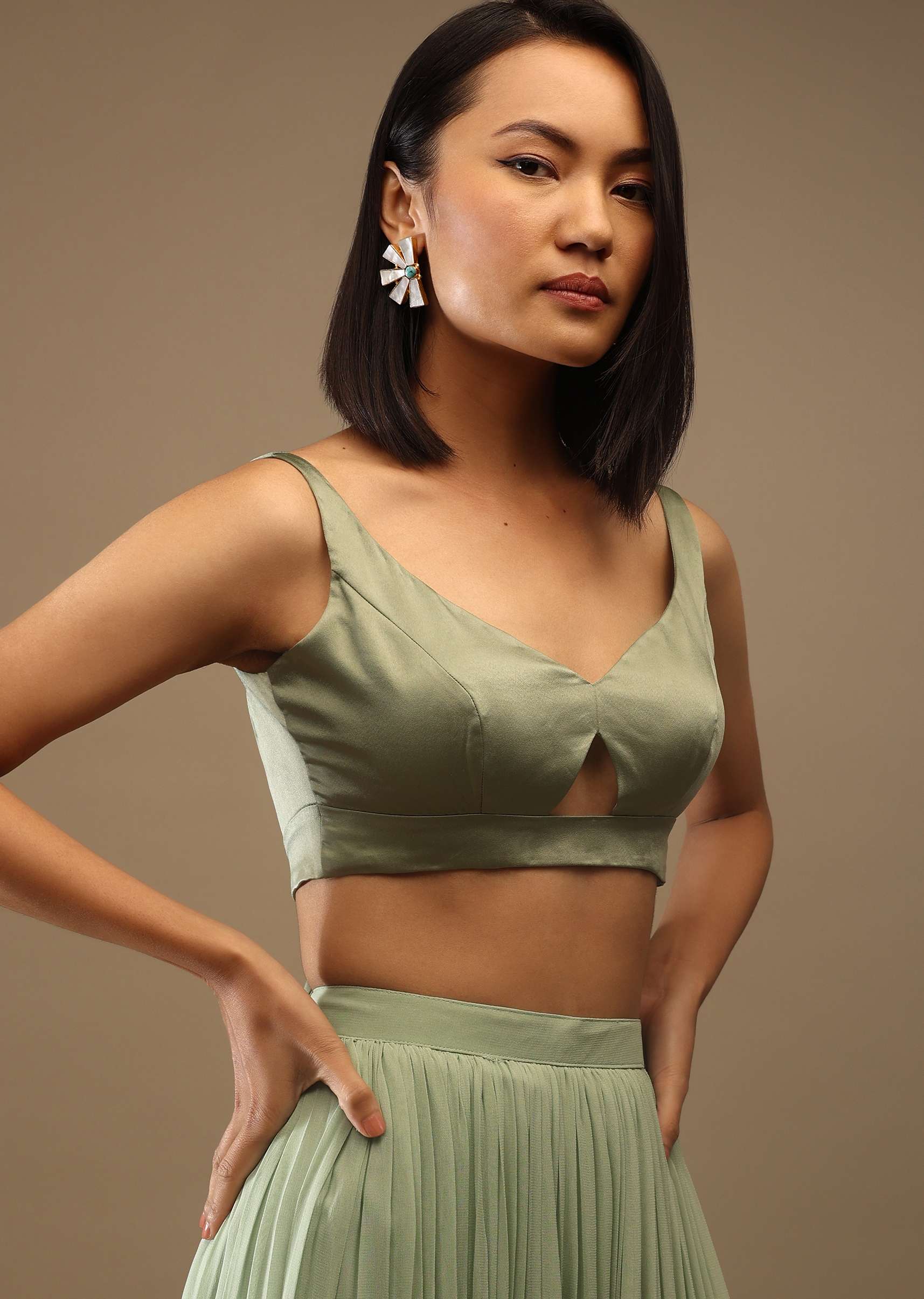 Seaspray Sleeveless Blouse With A Triangle Cut Out At The Bottom Back Tie-Up And Hooks Closure - Image 4