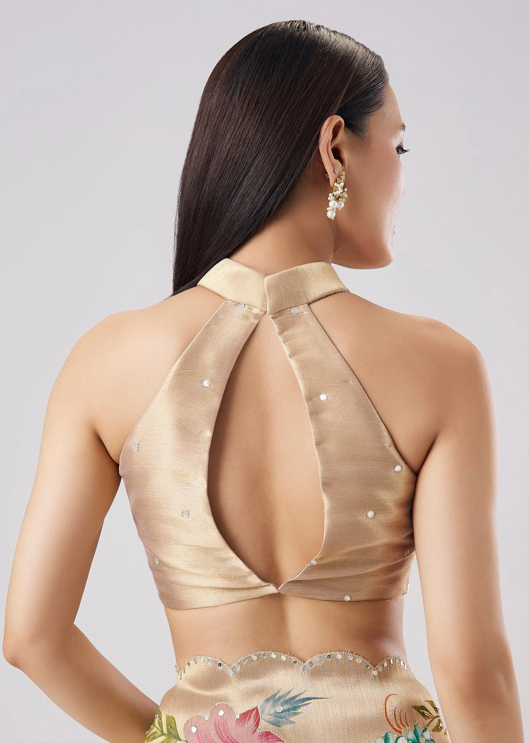Silver Contrast Border Solid Saree With Unstitched Blouse - Image 8