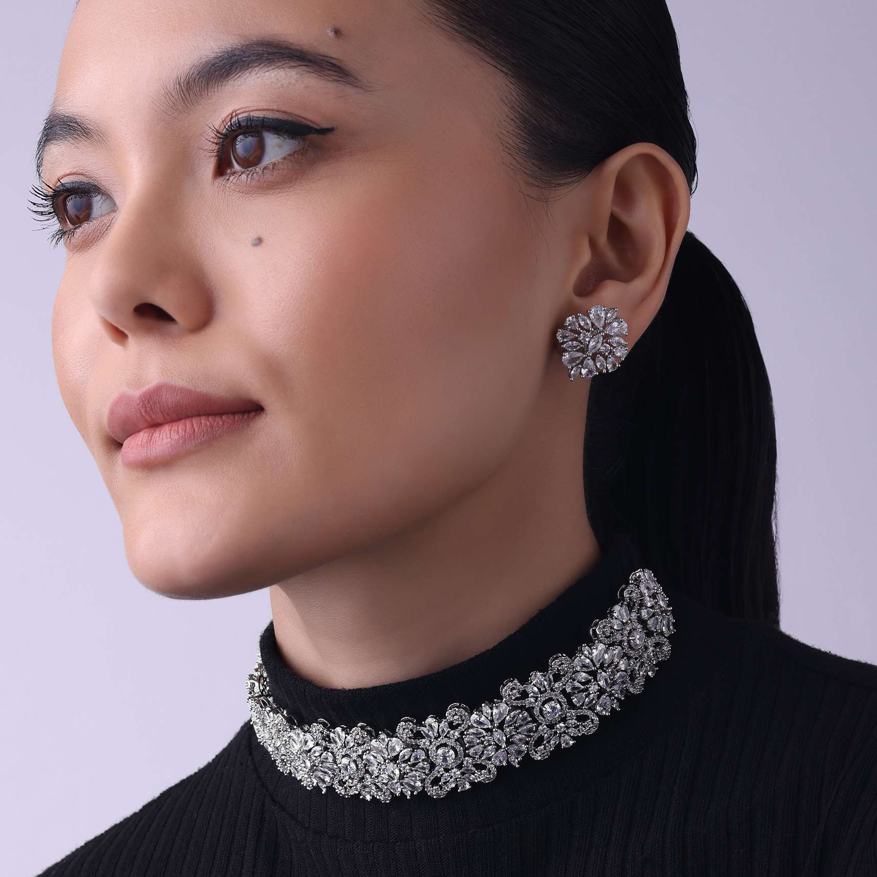 Silver Finish Choker Necklace Set In Mix Metal - Image 2