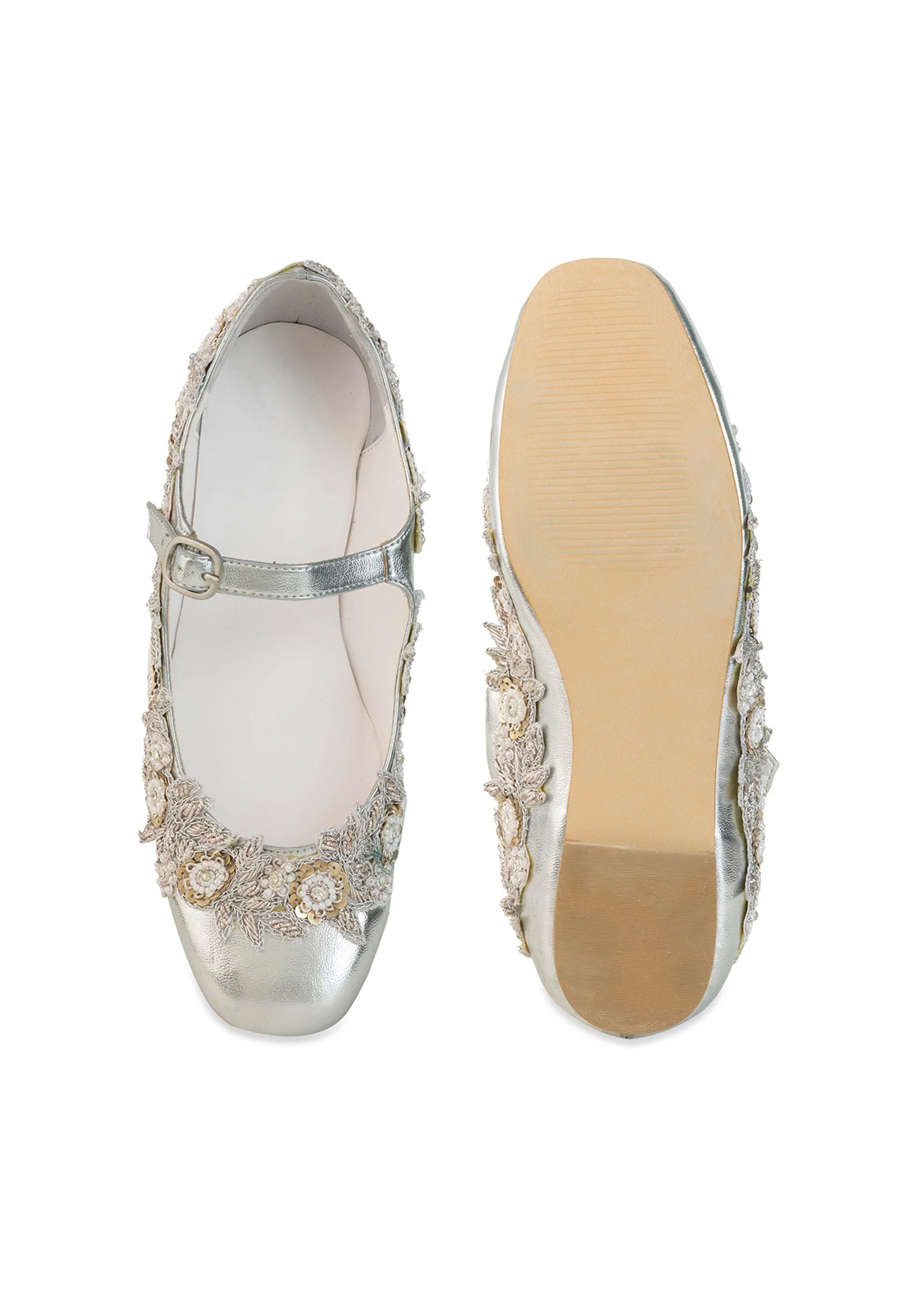 Silver Hand Embroidered Pearl Floral Juttis - Image 4