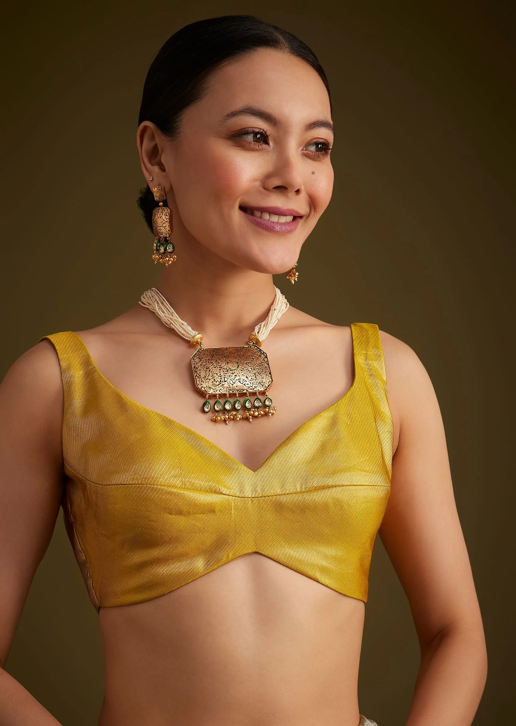 Silver Kanjivaram Silk Saree With Gold Contrast Border - Image 7